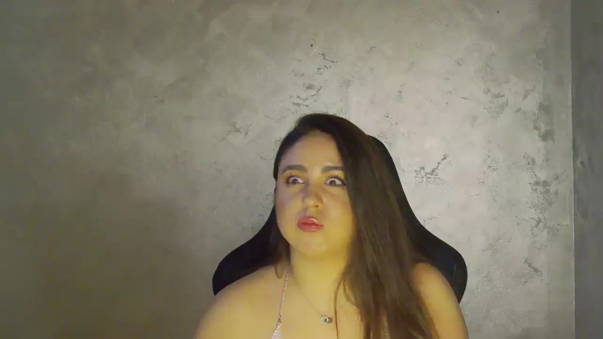Gallery image thumbnail from NotVanilla's myfreecams stream on, 11/01/2025, 22:56 image 8 of 20