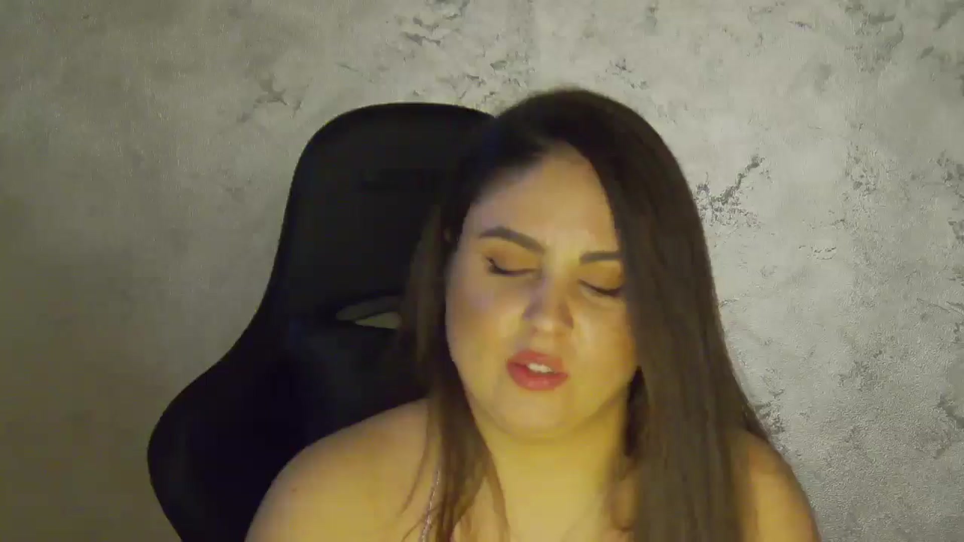 Gallery image thumbnail from NotVanilla's myfreecams stream on, 11/01/2025, 23:56 image 15 of 20