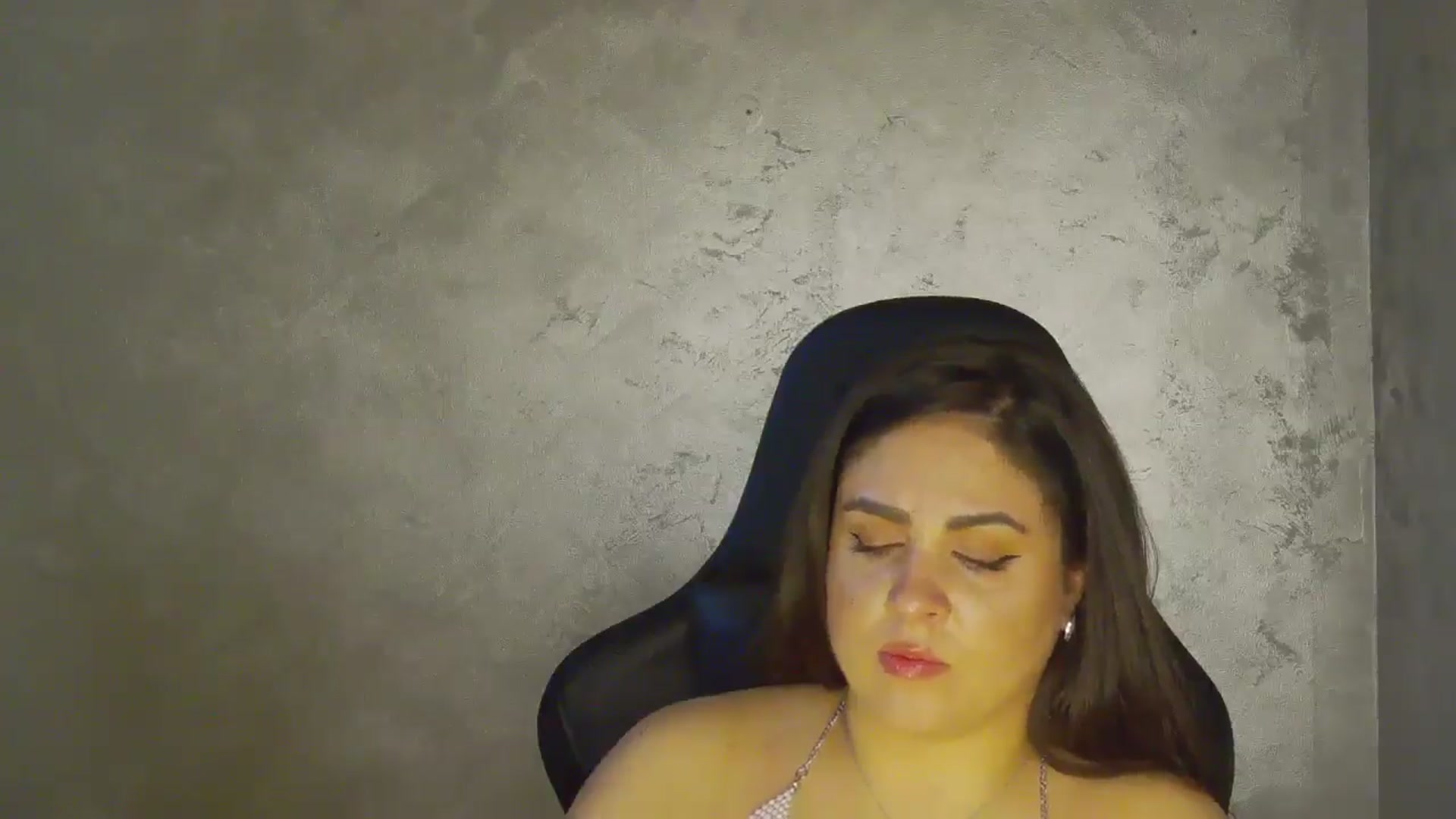 Gallery image thumbnail from NotVanilla's myfreecams stream on, 11/02/2025, 05:13 image 19 of 20