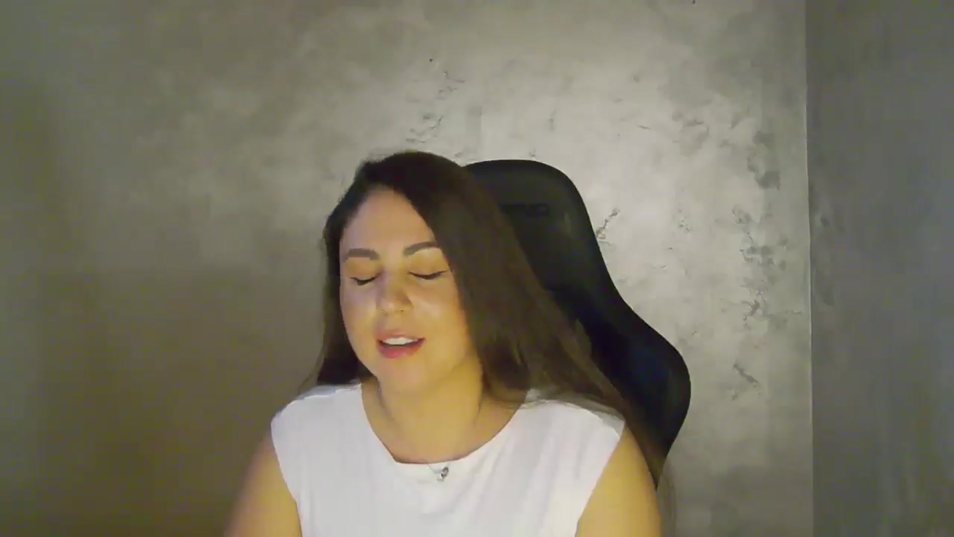 Gallery image thumbnail from NotVanilla's myfreecams stream on, 11/03/2025, 04:26 image 7 of 20