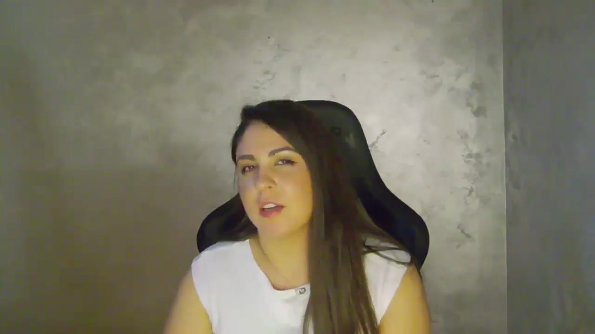 Gallery image thumbnail from NotVanilla's myfreecams stream on, 11/03/2025, 04:26 image 8 of 20