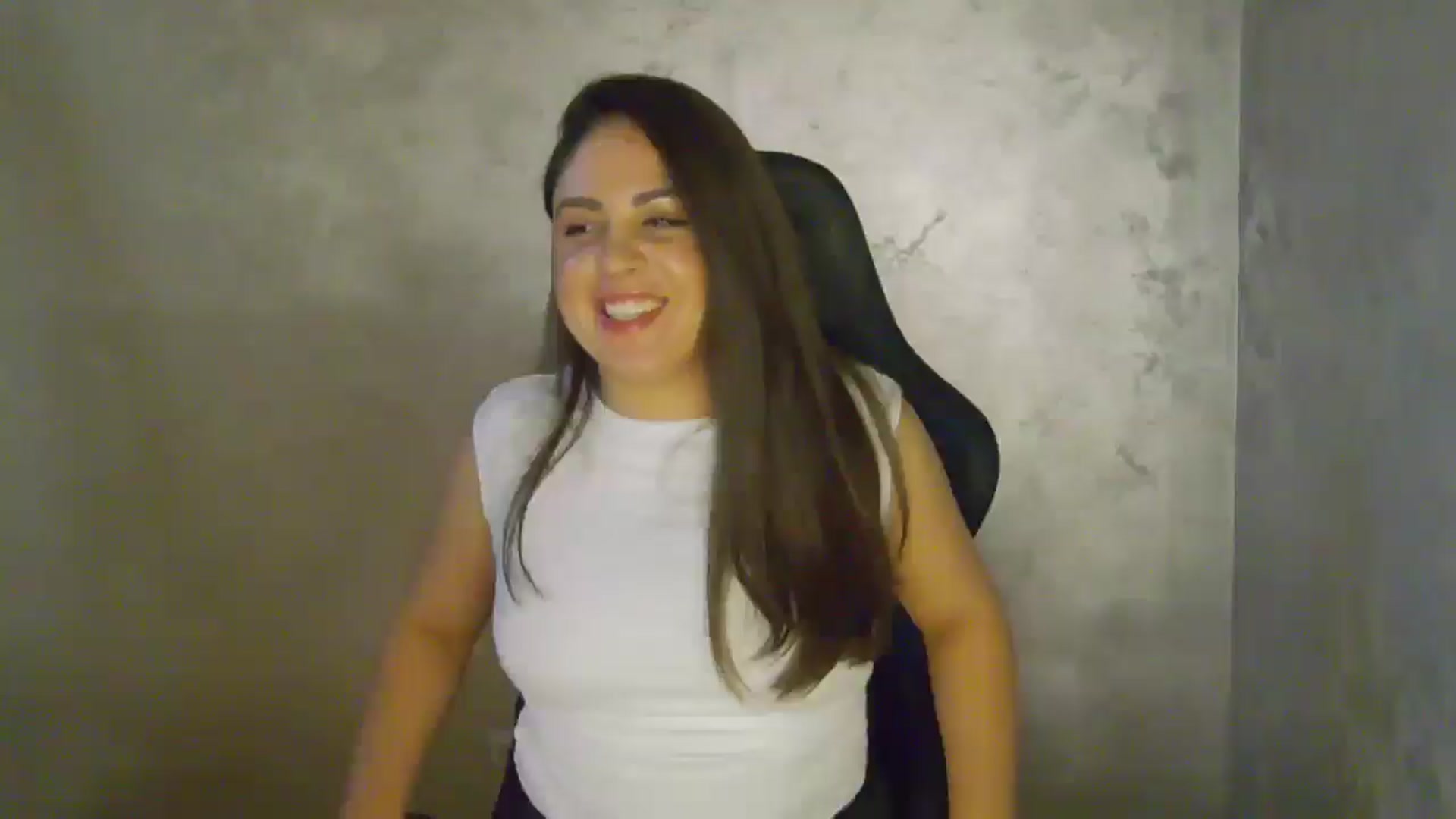 Gallery image thumbnail from NotVanilla's myfreecams stream on, 11/03/2025, 04:26 image 6 of 20