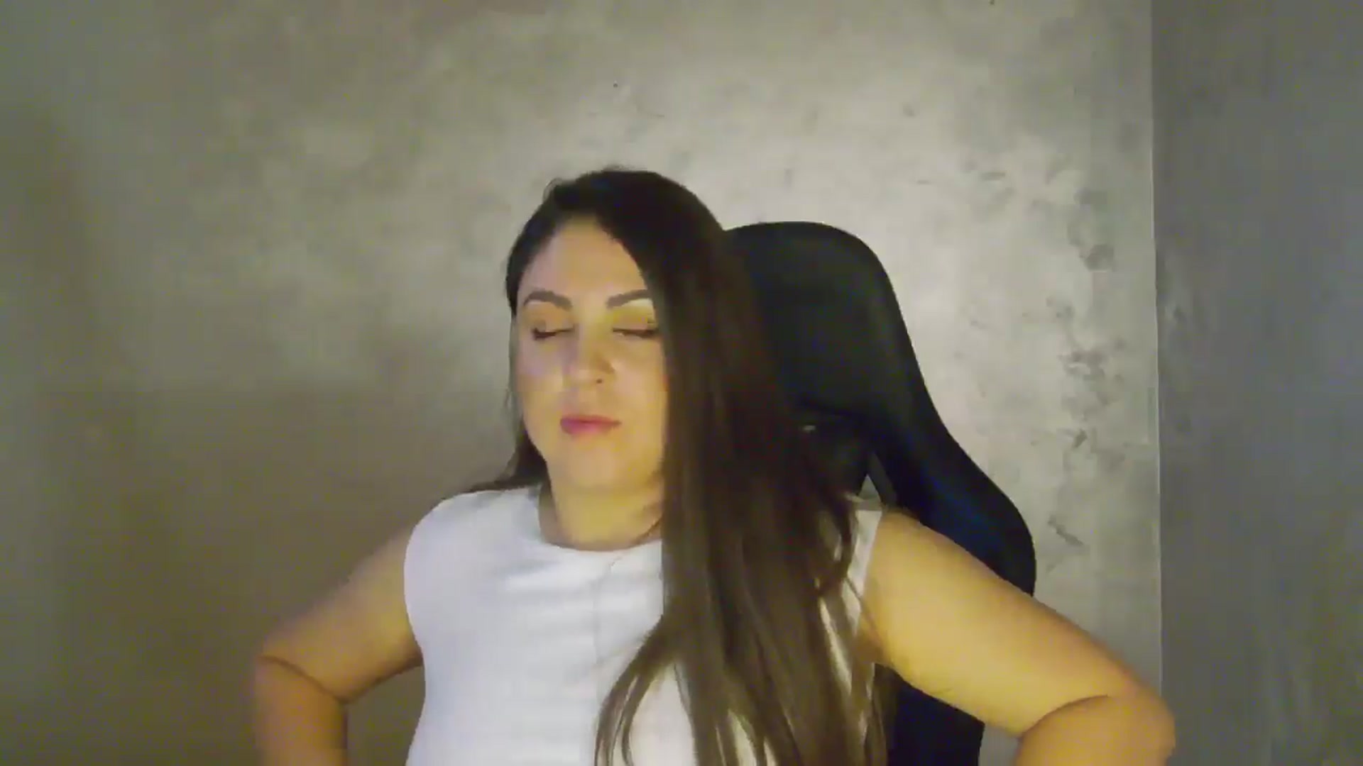Gallery image thumbnail from NotVanilla's myfreecams stream on, 11/03/2025, 04:26 image 13 of 20