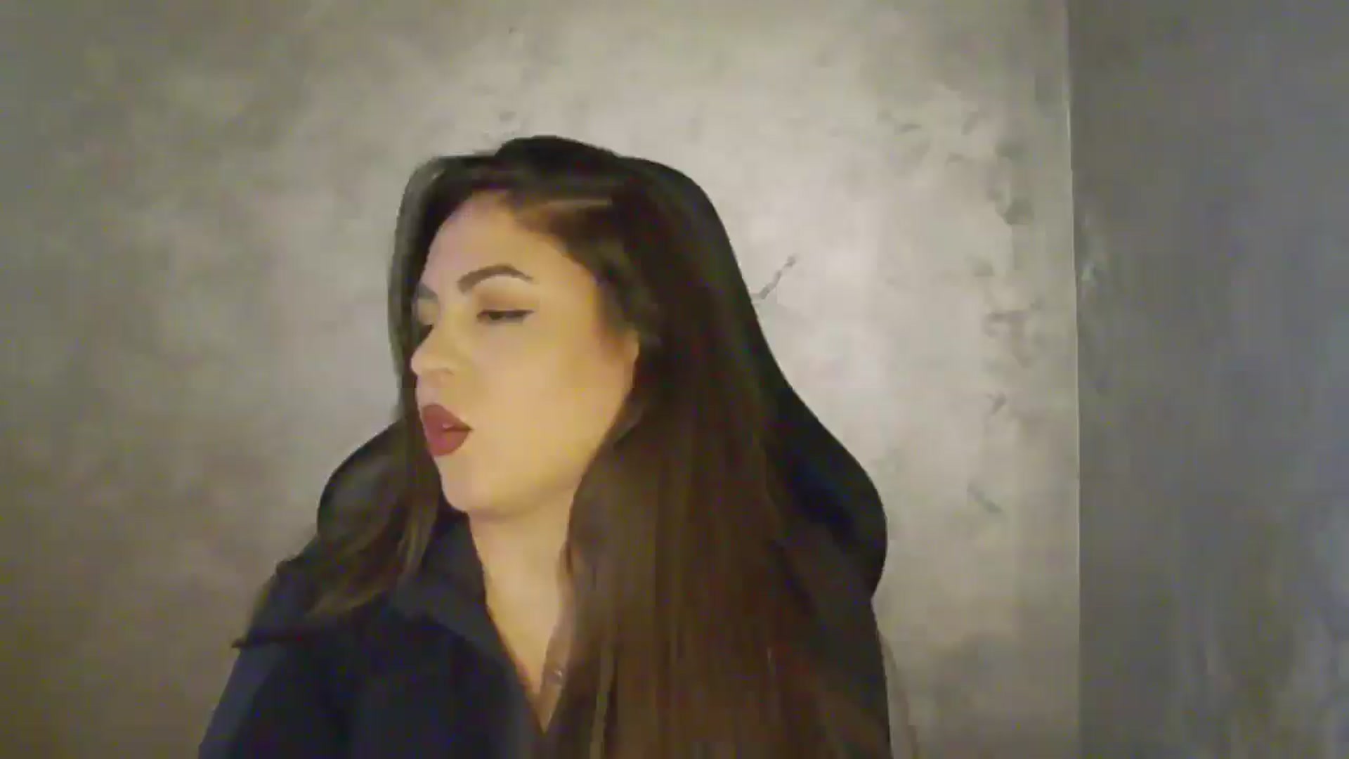 Gallery image thumbnail from NotVanilla's myfreecams stream on, 11/09/2025, 01:59 image 6 of 20