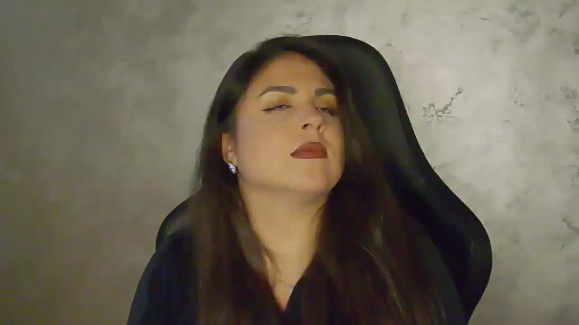 Gallery image thumbnail from NotVanilla's myfreecams stream on, 11/09/2025, 03:08 image 20 of 20