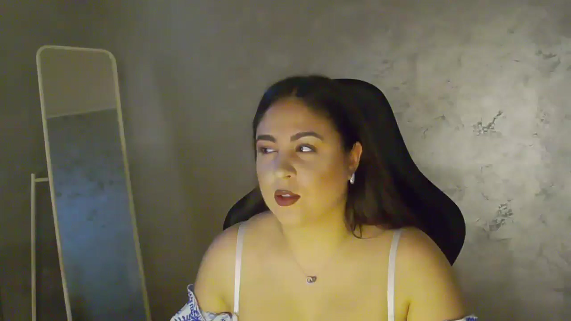 Gallery image thumbnail from NotVanilla's myfreecams stream on, 11/10/2025, 24:41 image 16 of 20