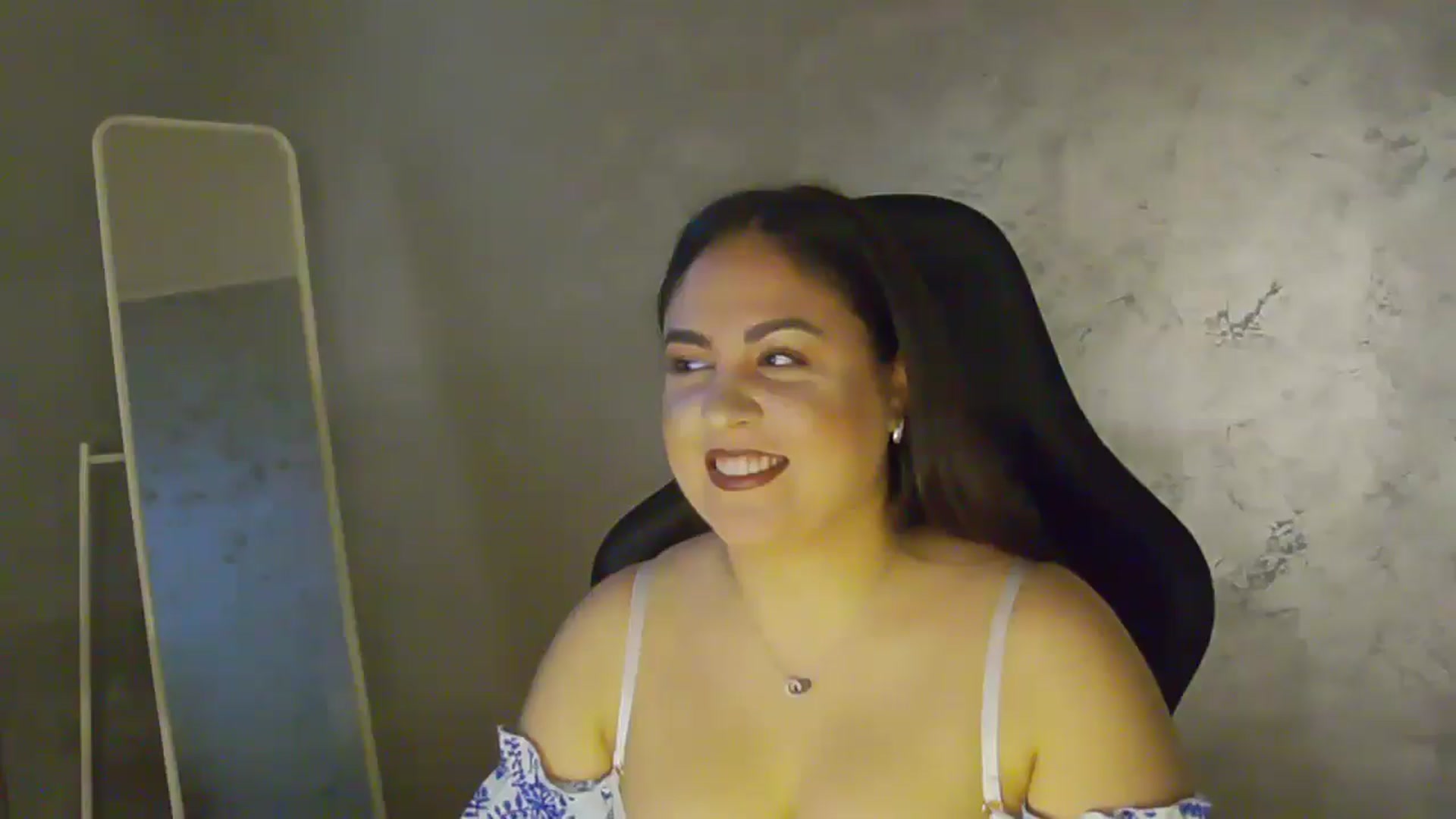 Gallery image thumbnail from NotVanilla's myfreecams stream on, 11/10/2025, 24:41 image 9 of 20