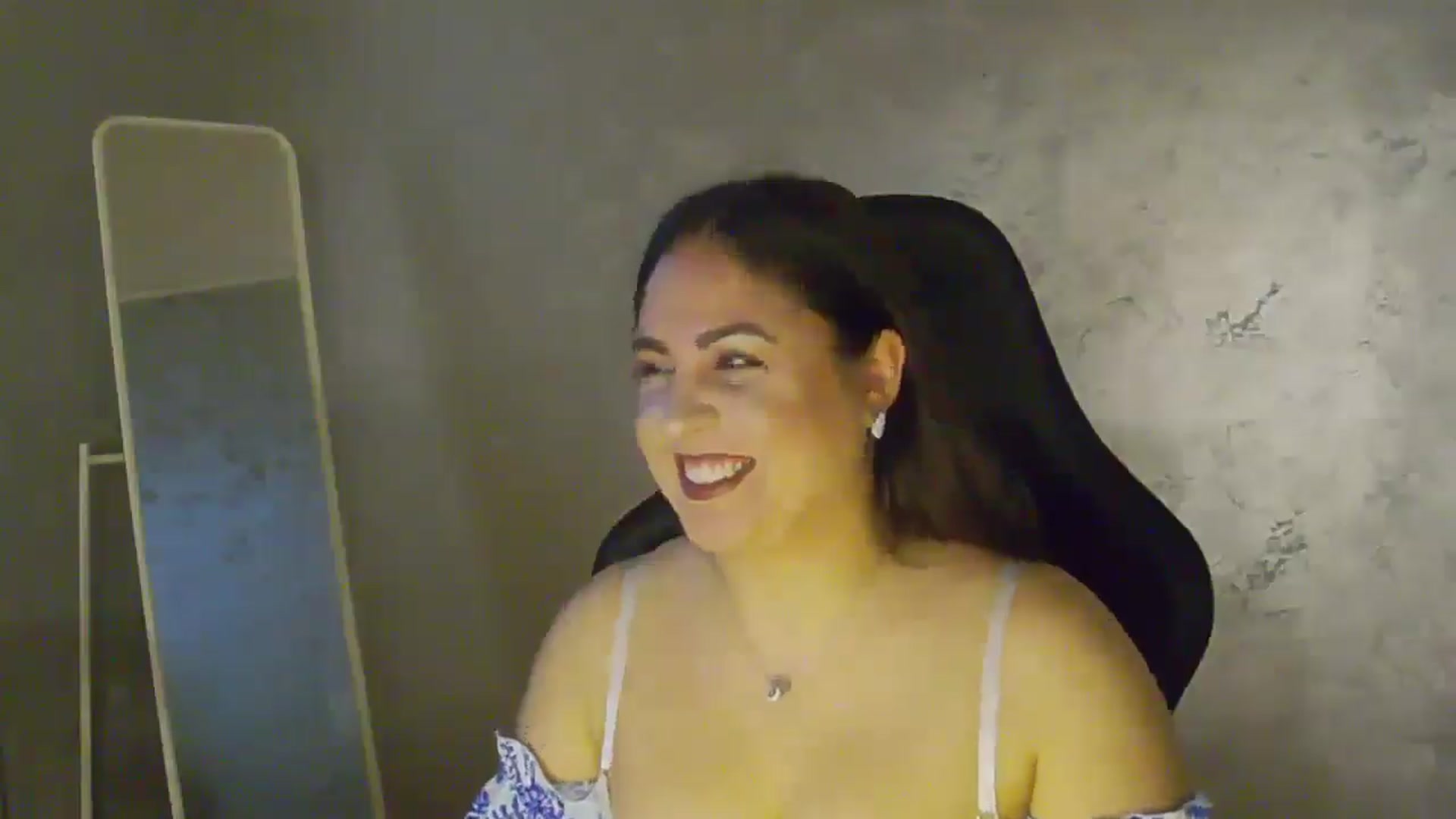 Gallery image thumbnail from NotVanilla's myfreecams stream on, 11/10/2025, 24:41 image 12 of 20