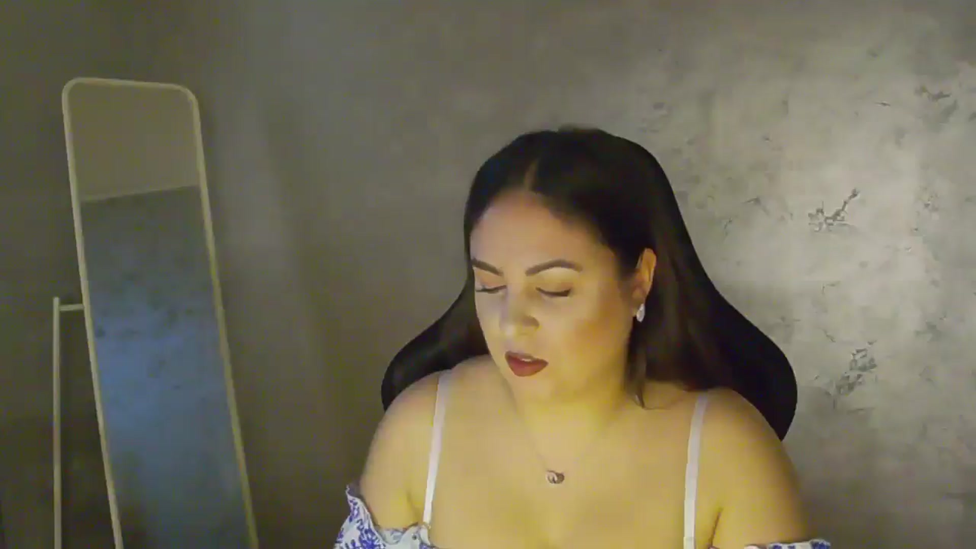 Gallery image thumbnail from NotVanilla's myfreecams stream on, 11/10/2025, 24:41 image 14 of 20