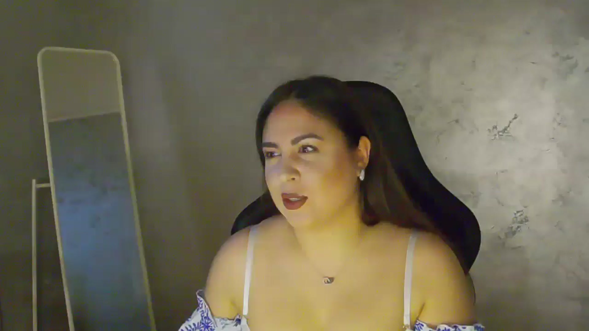 Gallery image thumbnail from NotVanilla's myfreecams stream on, 11/10/2025, 24:41 image 19 of 20