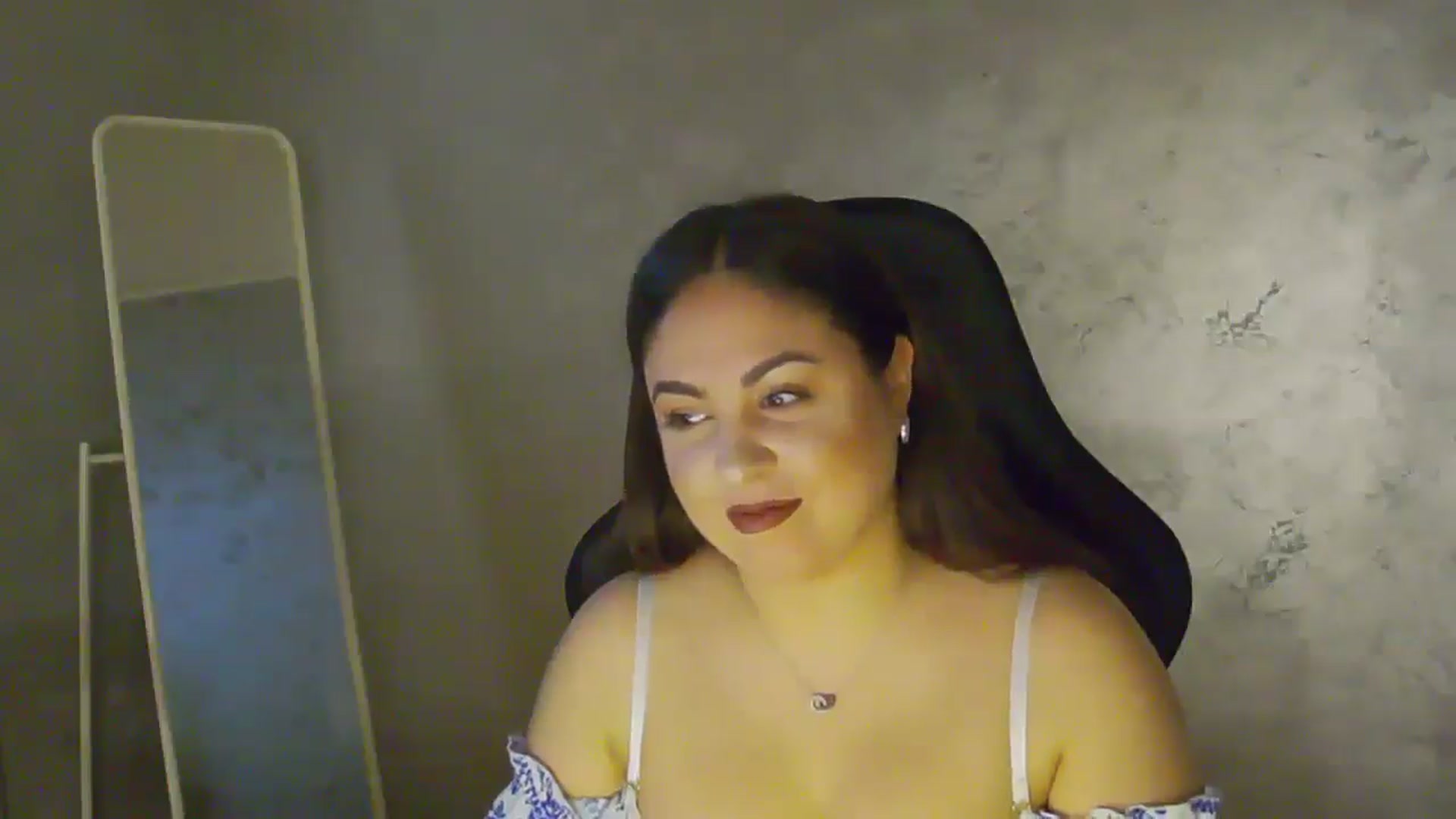 Gallery image thumbnail from NotVanilla's myfreecams stream on, 11/10/2025, 24:41 image 4 of 20