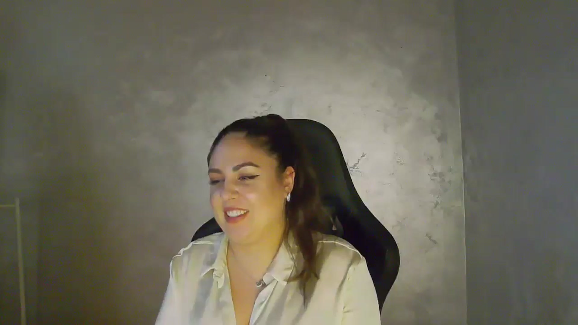 Gallery image thumbnail from NotVanilla's myfreecams stream on, 11/12/2025, 01:21 image 10 of 20