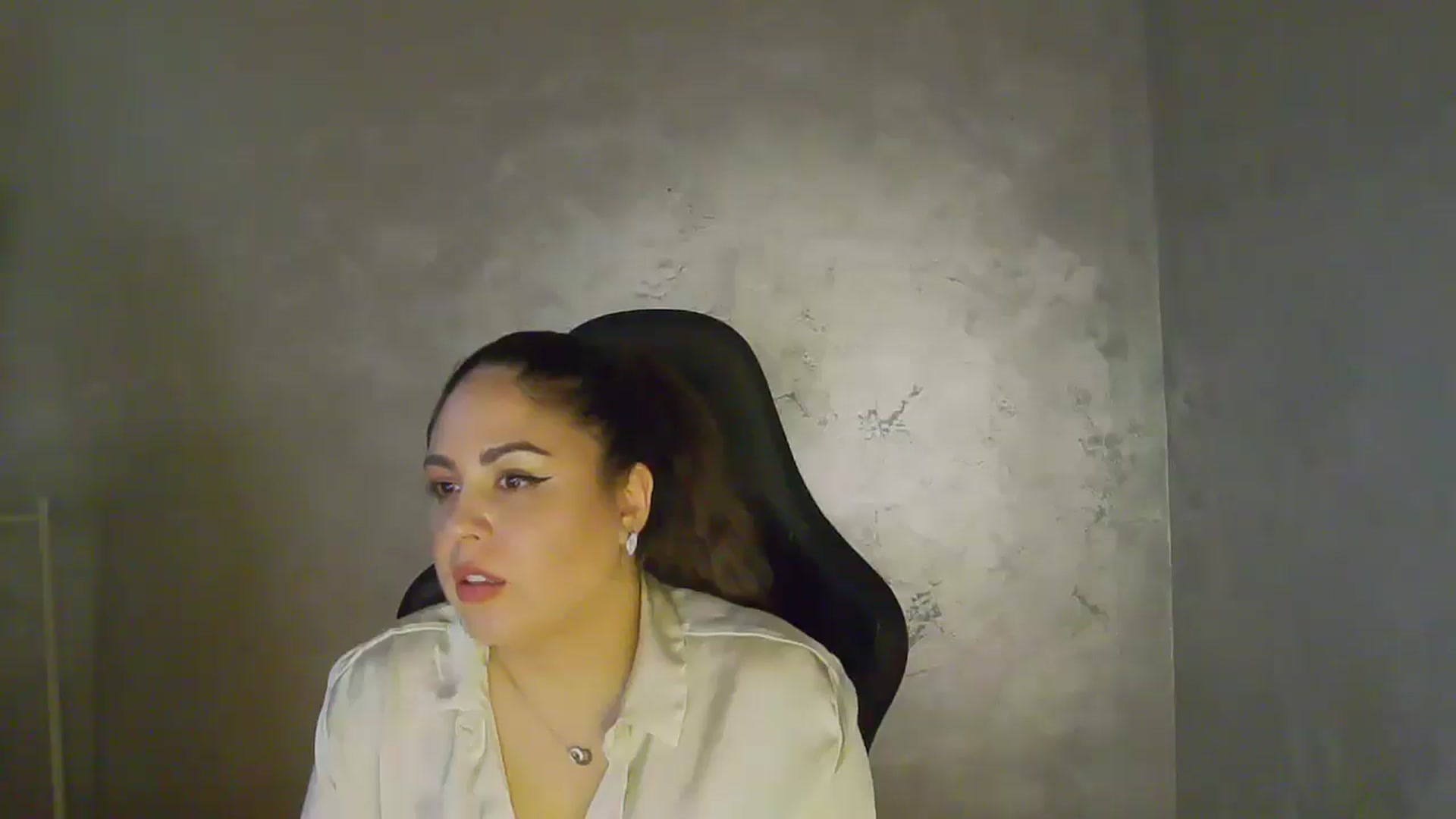 Gallery image thumbnail from NotVanilla's myfreecams stream on, 11/12/2025, 01:21 image 14 of 20
