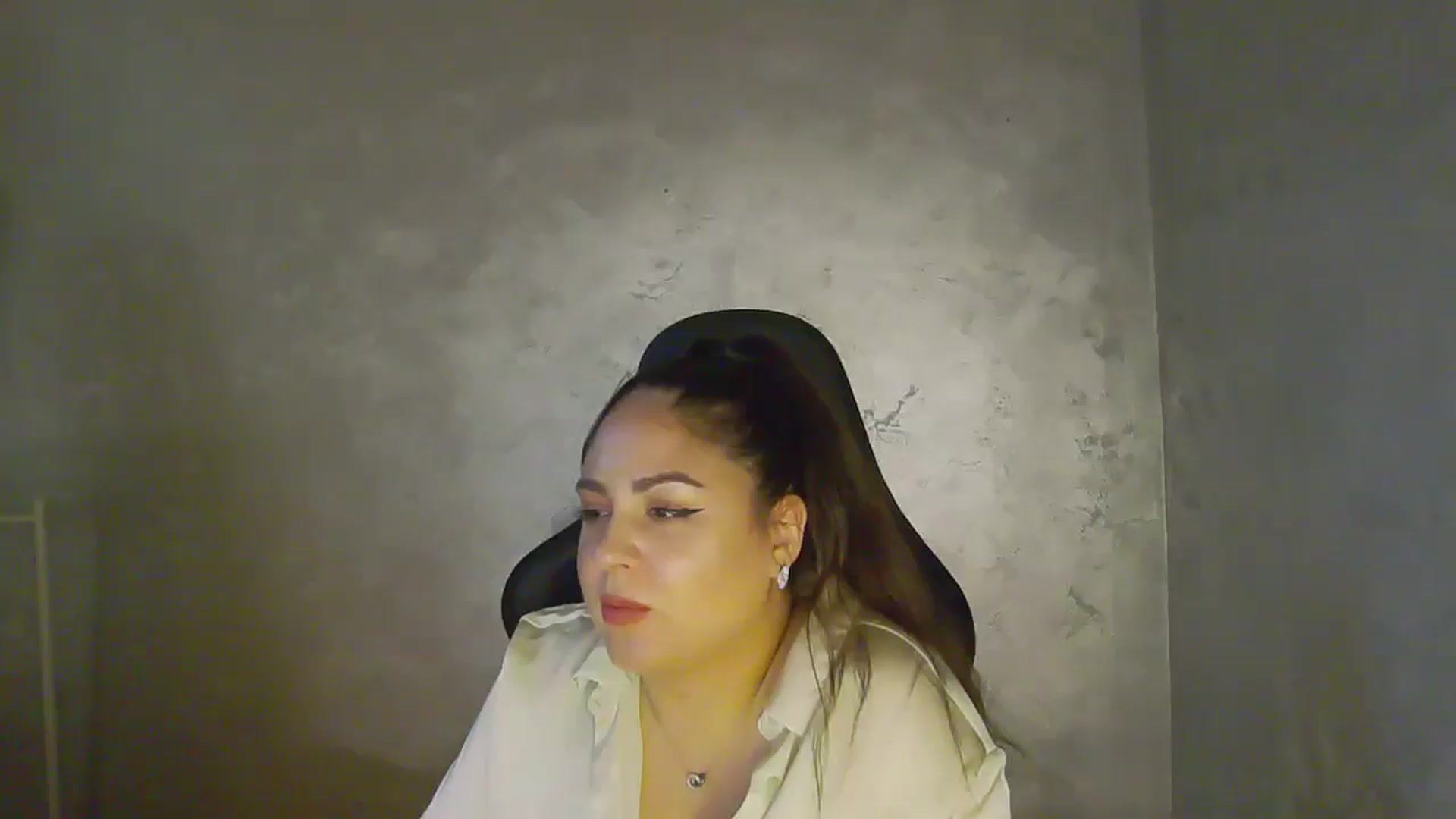 Gallery image thumbnail from NotVanilla's myfreecams stream on, 11/12/2025, 01:21 image 4 of 20