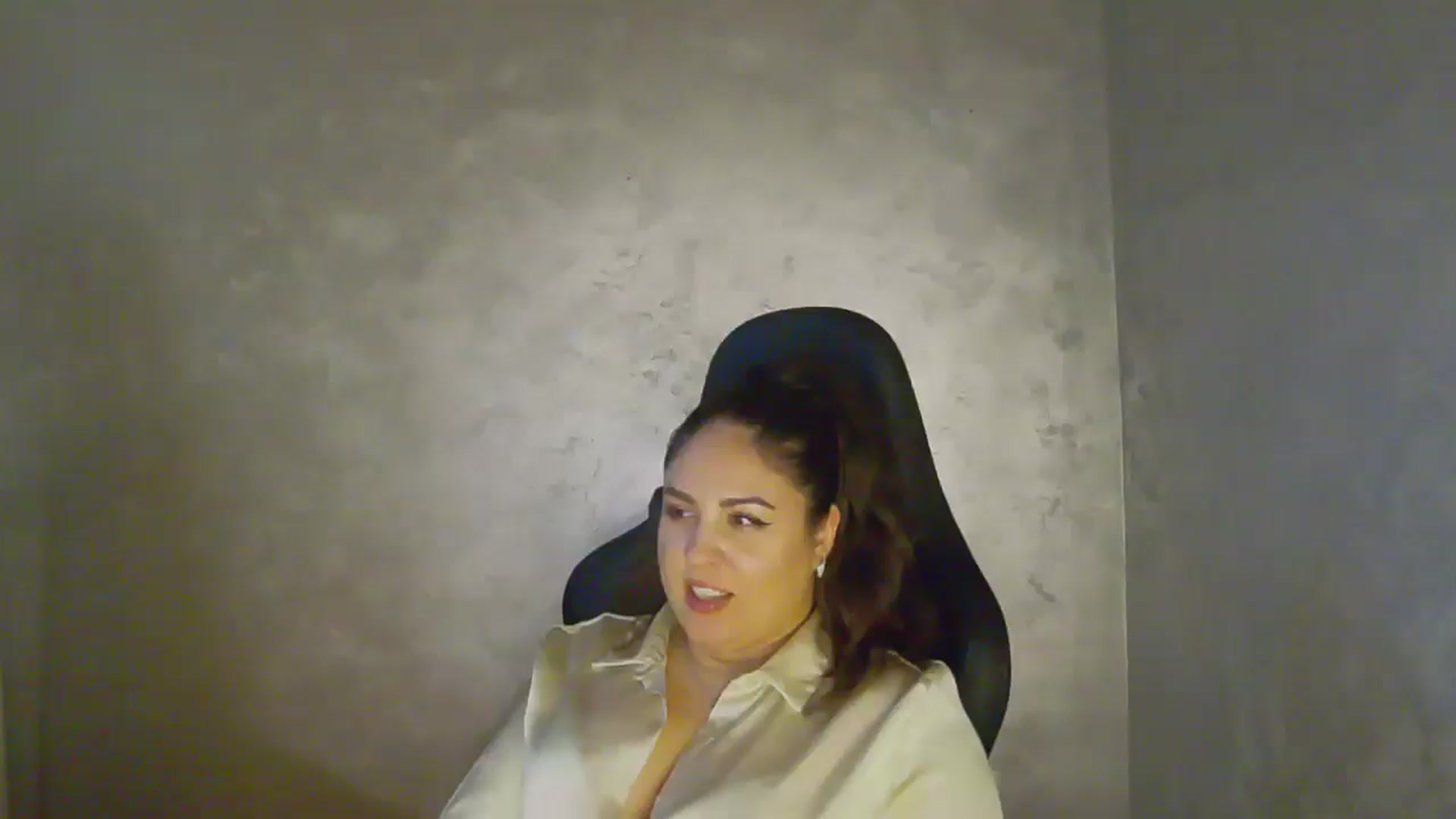 Gallery image thumbnail from NotVanilla's myfreecams stream on, 11/12/2025, 05:24 image 1 of 20
