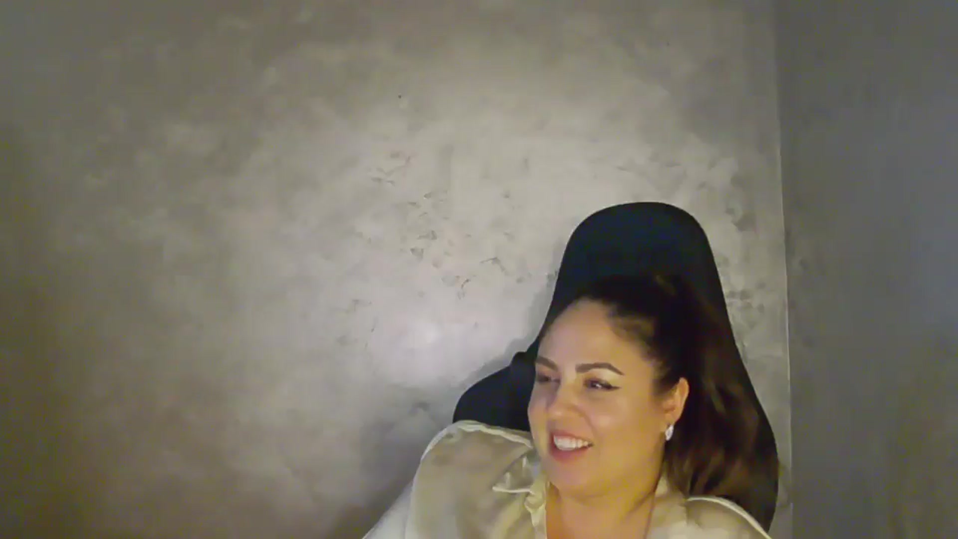 Gallery image thumbnail from NotVanilla's myfreecams stream on, 11/12/2025, 05:24 image 16 of 20