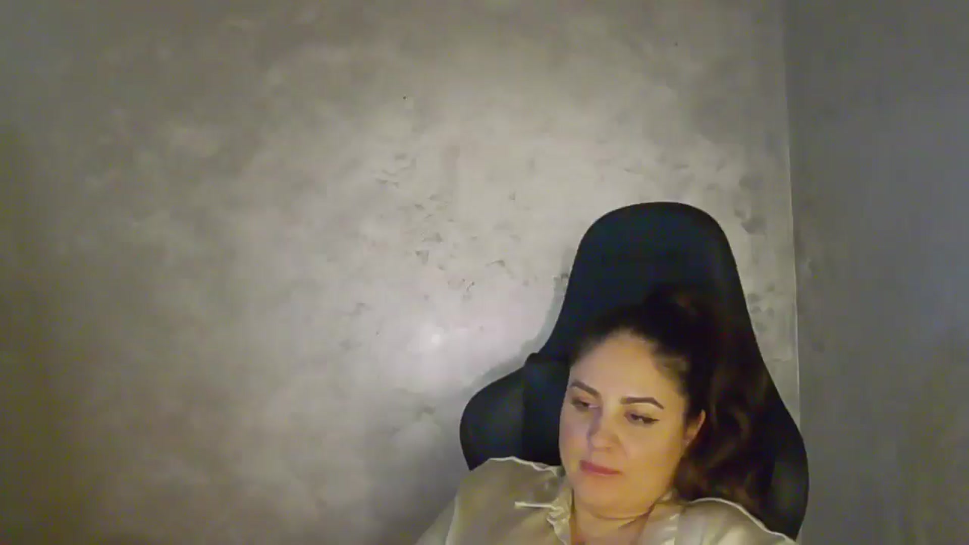 Gallery image thumbnail from NotVanilla's myfreecams stream on, 11/12/2025, 05:24 image 15 of 20