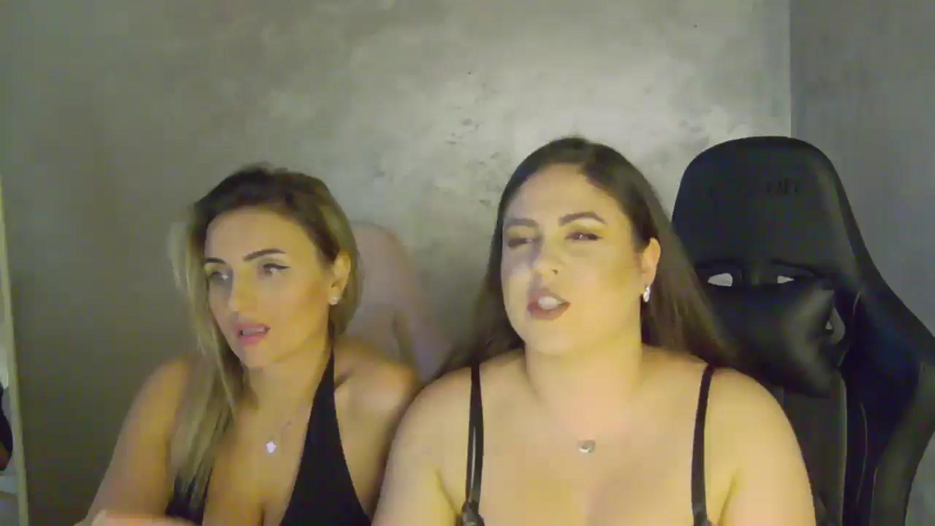 Gallery image thumbnail from NotVanilla's myfreecams stream on, 11/14/2025, 23:21 image 18 of 20