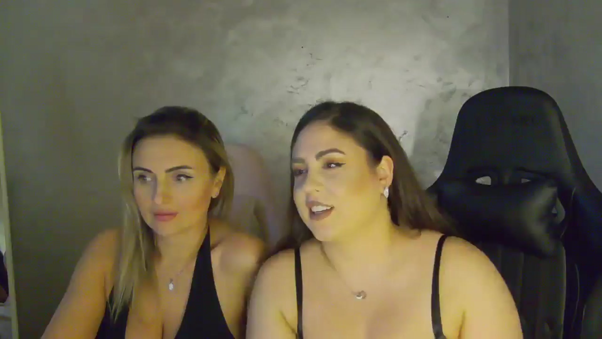 Gallery image thumbnail from NotVanilla's myfreecams stream on, 11/14/2025, 23:21 image 16 of 20