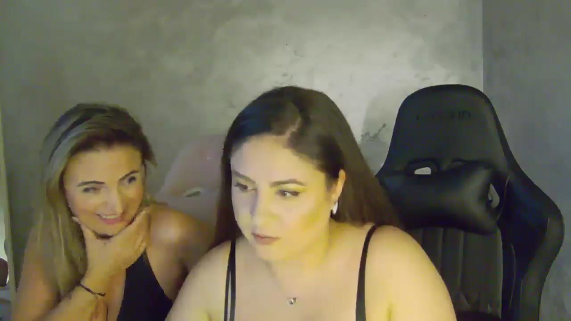 Gallery image thumbnail from NotVanilla's myfreecams stream on, 11/14/2025, 23:21 image 11 of 20