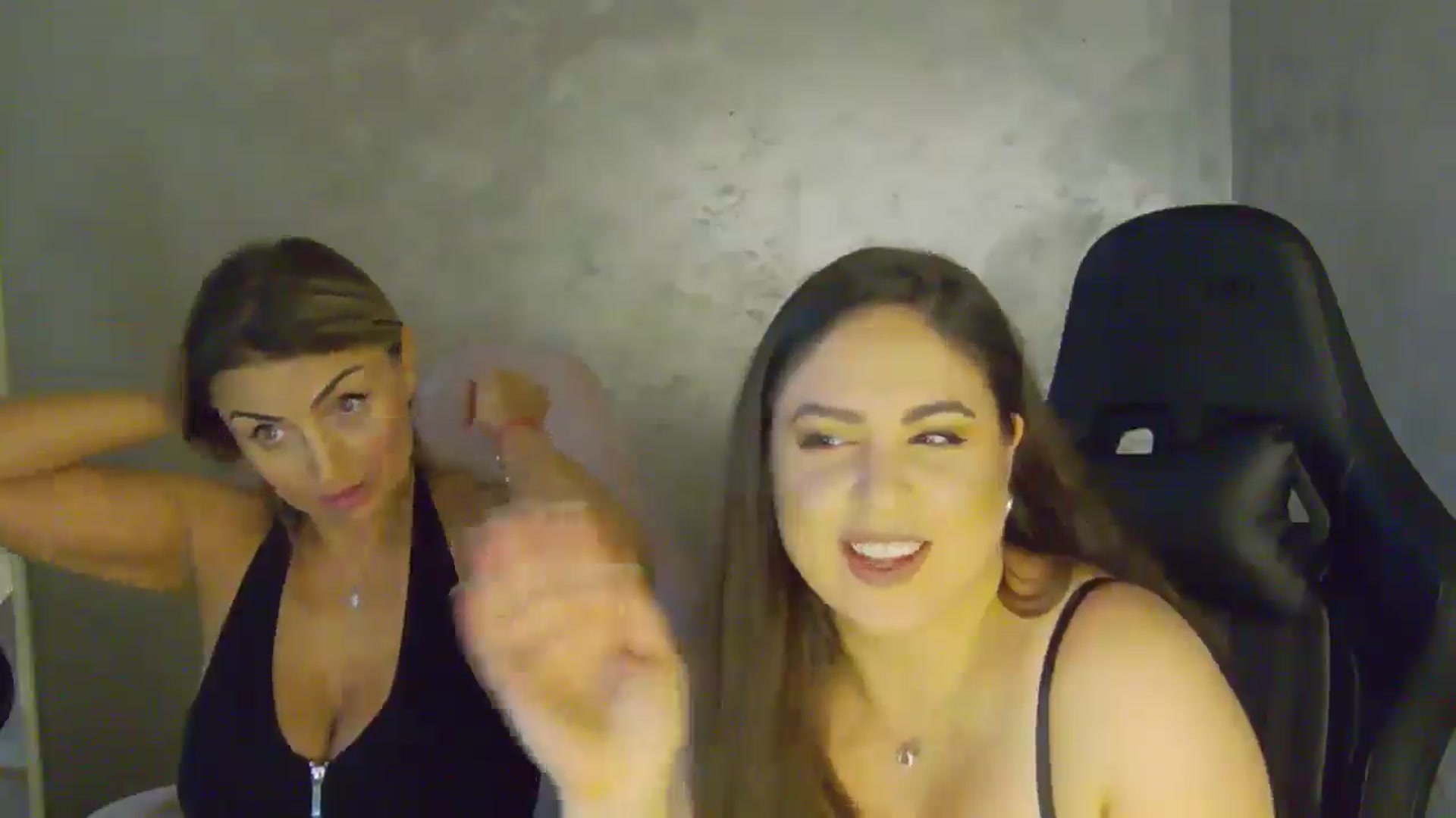 Gallery image thumbnail from NotVanilla's myfreecams stream on, 11/14/2025, 23:21 image 4 of 20