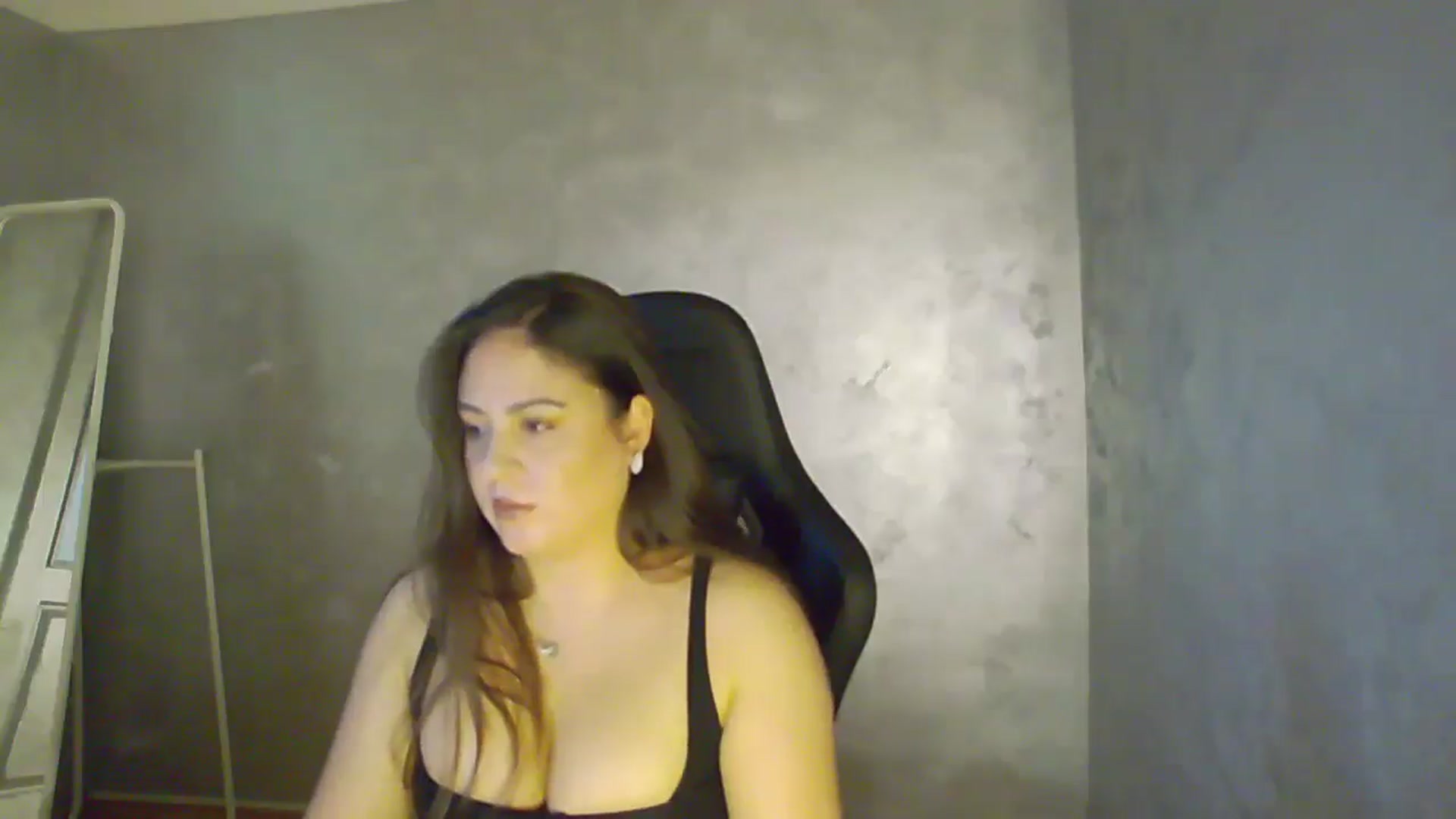 Gallery image thumbnail from NotVanilla's myfreecams stream on, 11/17/2025, 02:46 image 19 of 20