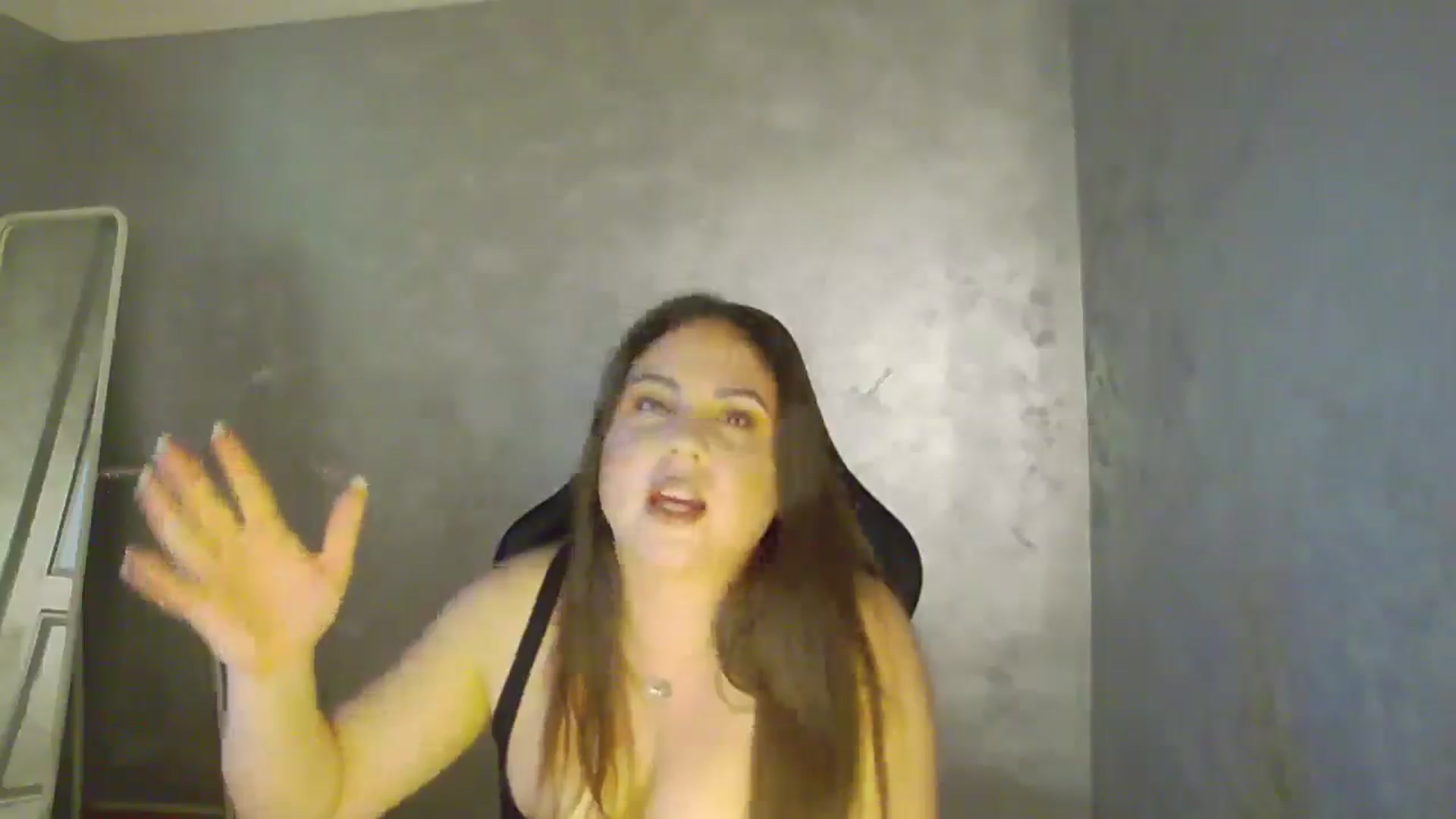 Gallery image thumbnail from NotVanilla's myfreecams stream on, 11/17/2025, 02:46 image 12 of 20