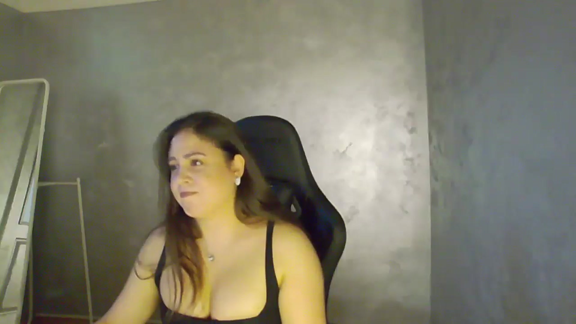 Gallery image thumbnail from NotVanilla's myfreecams stream on, 11/17/2025, 02:46 image 18 of 20
