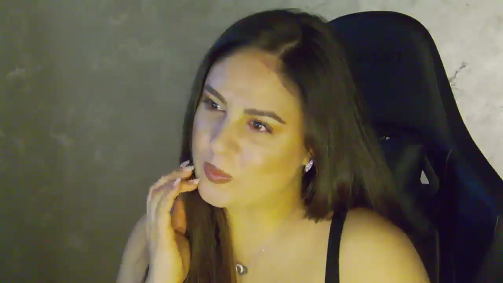 Gallery image thumbnail from NotVanilla's myfreecams stream on, 11/17/2025, 03:14 image 2 of 20