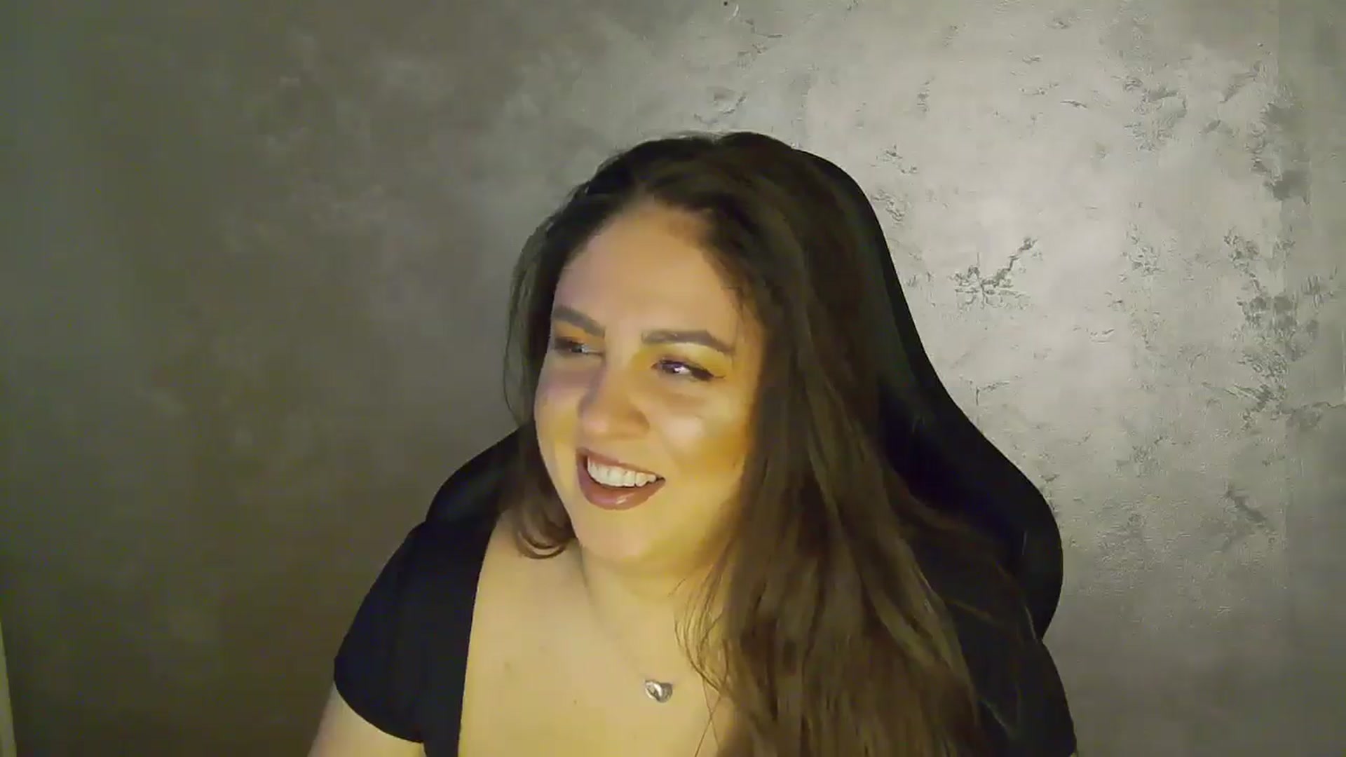 Gallery image thumbnail from NotVanilla's myfreecams stream on, 11/19/2025, 24:29 image 3 of 20