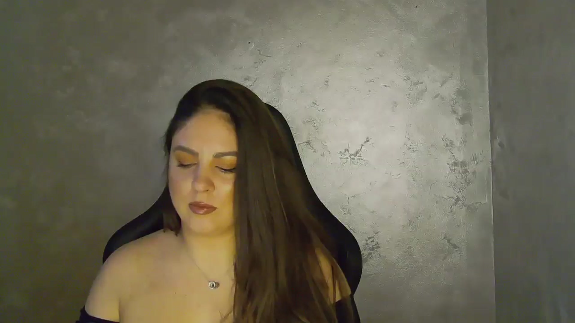Gallery image thumbnail from NotVanilla's myfreecams stream on, 11/19/2025, 24:29 image 18 of 20