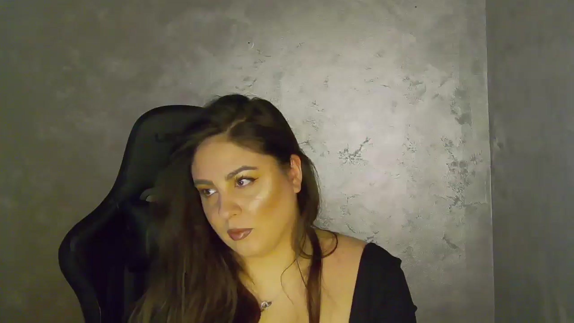 Gallery image thumbnail from NotVanilla's myfreecams stream on, 11/19/2025, 24:29 image 15 of 20