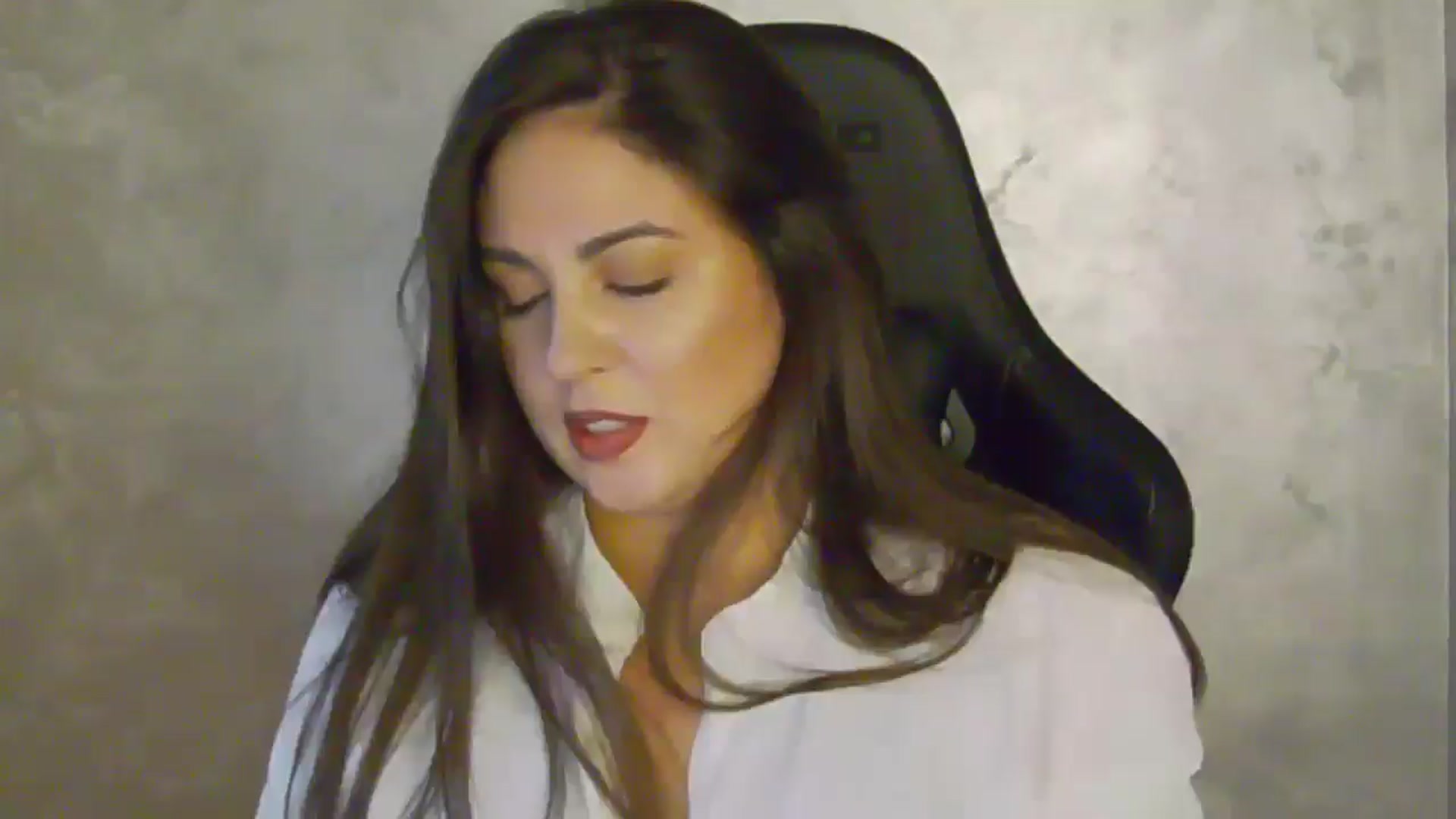 Gallery image thumbnail from NotVanilla's myfreecams stream on, 11/20/2025, 03:58 image 8 of 20