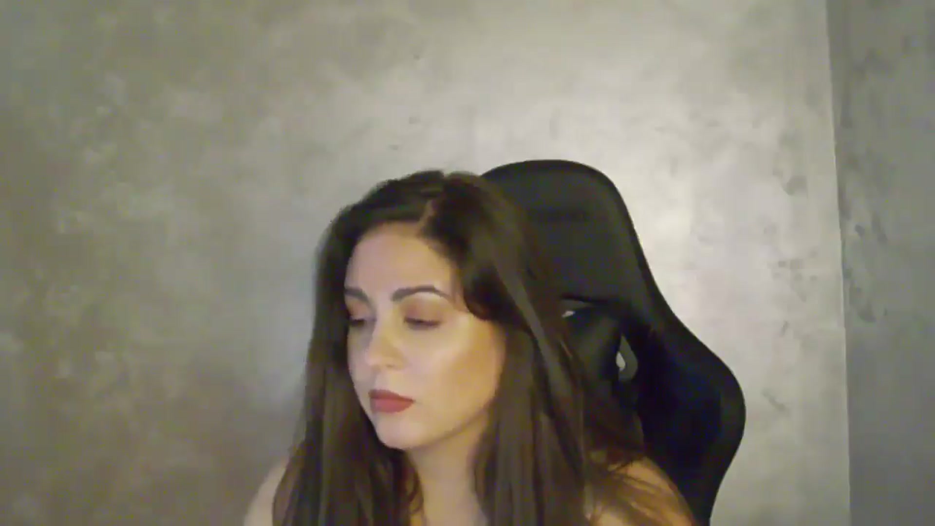 Gallery image thumbnail from NotVanilla's myfreecams stream on, 11/20/2025, 04:32 image 16 of 20