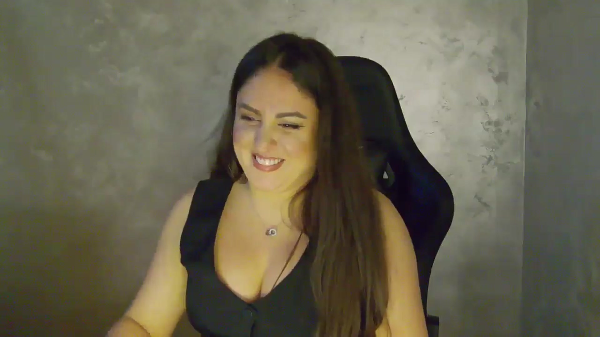Gallery image thumbnail from NotVanilla's myfreecams stream on, 11/27/2025, 01:58 image 18 of 20