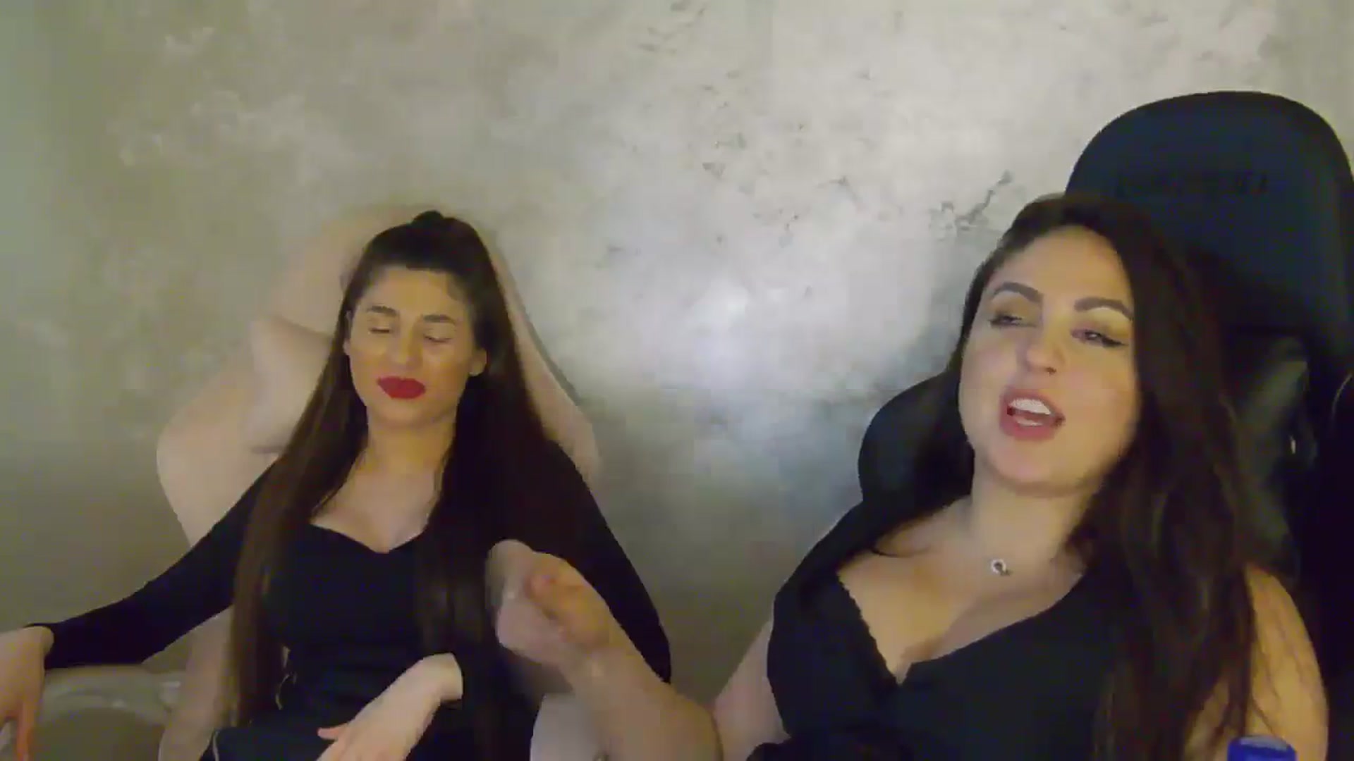 Gallery image thumbnail from NotVanilla's myfreecams stream on, 11/27/2025, 05:21 image 3 of 20