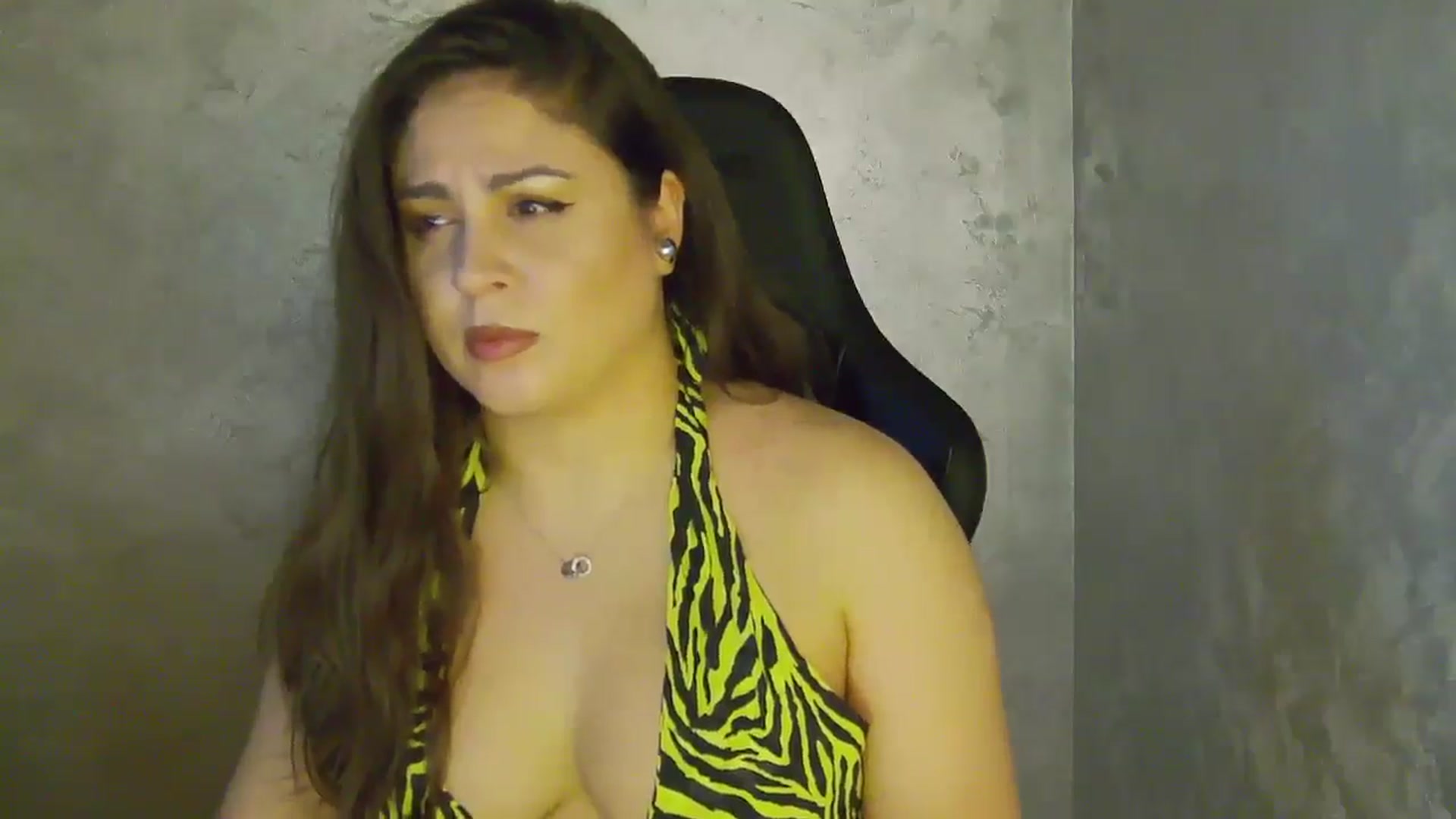 Gallery image thumbnail from NotVanilla's myfreecams stream on, 11/28/2025, 24:45 image 17 of 20