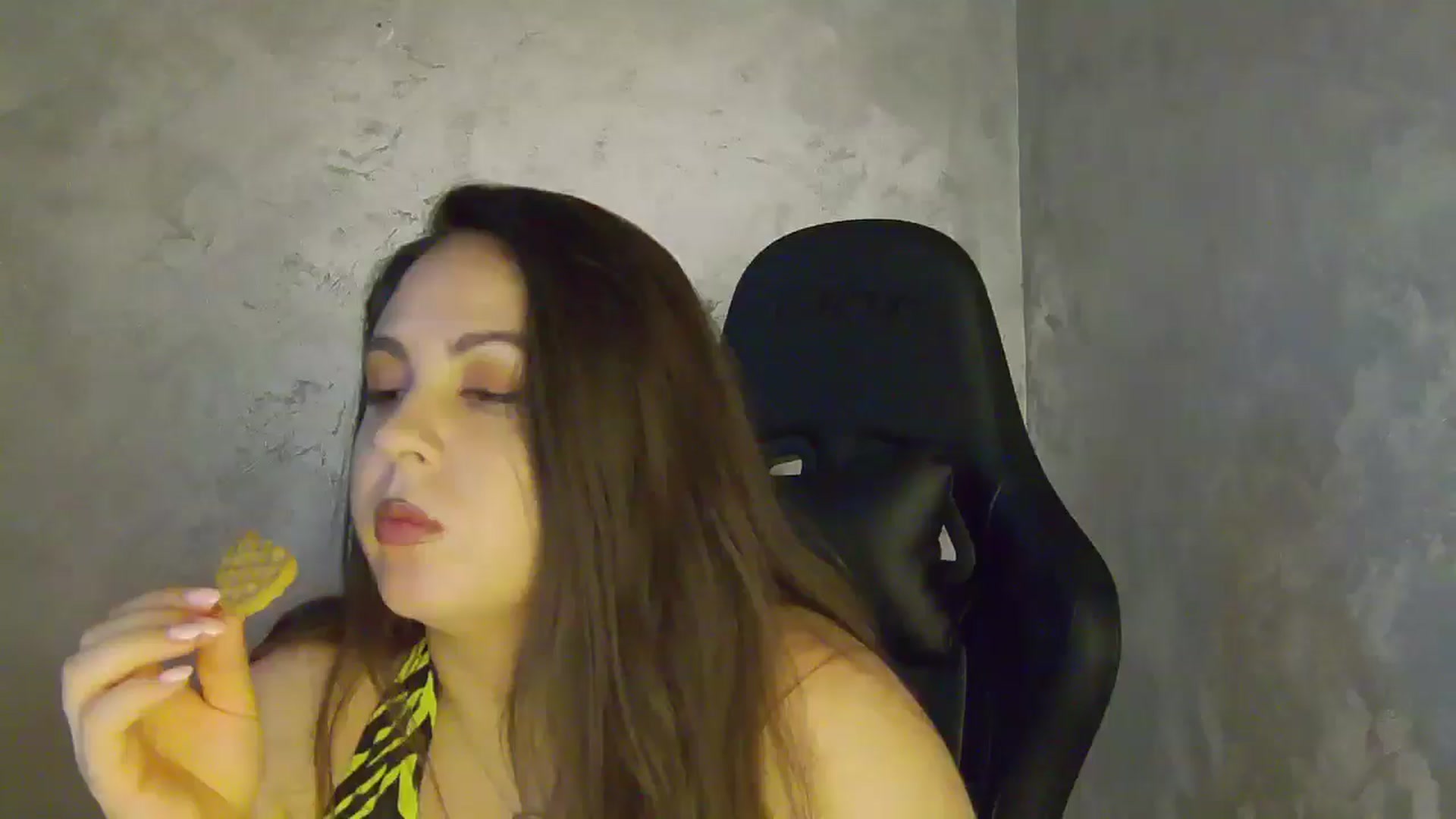 Gallery image thumbnail from NotVanilla's myfreecams stream on, 11/28/2025, 01:03 image 3 of 20