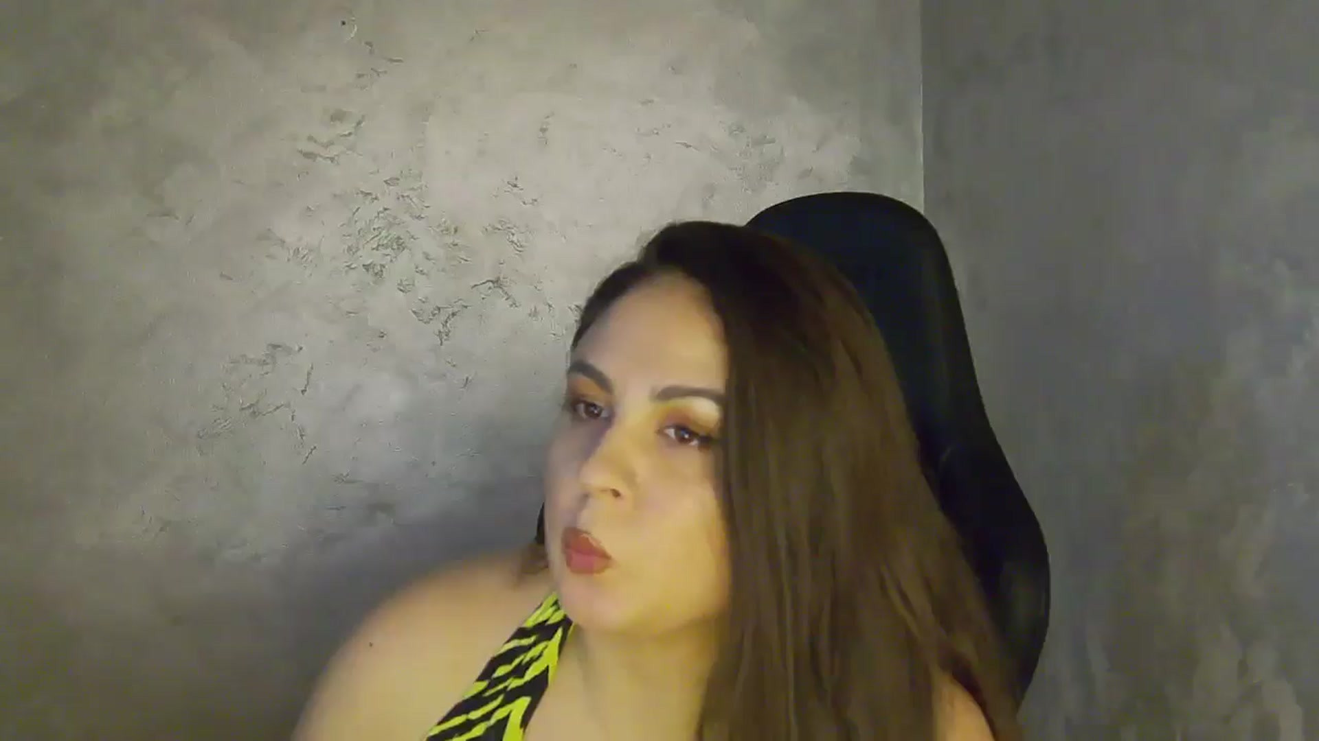 Gallery image thumbnail from NotVanilla's myfreecams stream on, 11/28/2025, 01:03 image 15 of 20