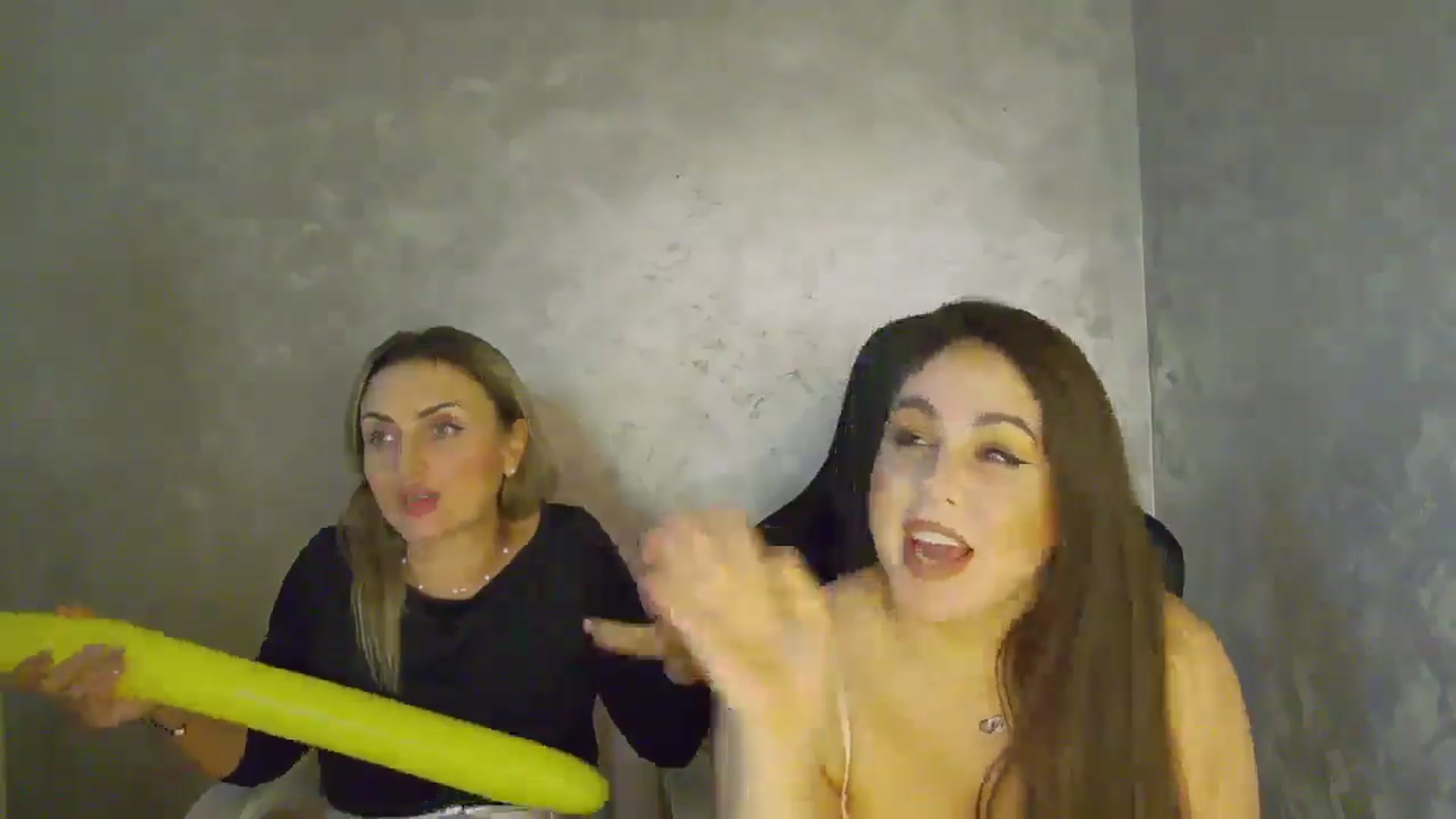Gallery image thumbnail from NotVanilla's myfreecams stream on, 11/28/2025, 07:17 image 3 of 20