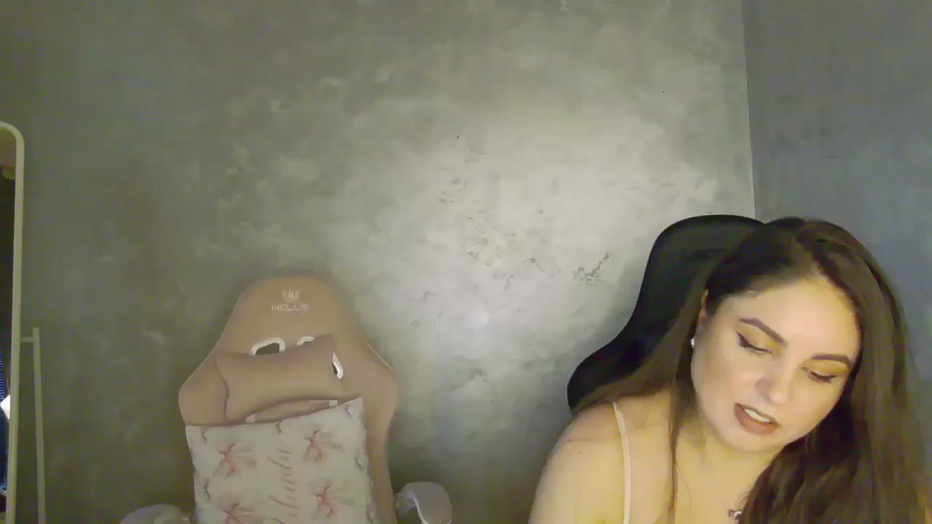 Gallery image thumbnail from NotVanilla's myfreecams stream on, 11/28/2025, 07:17 image 18 of 20