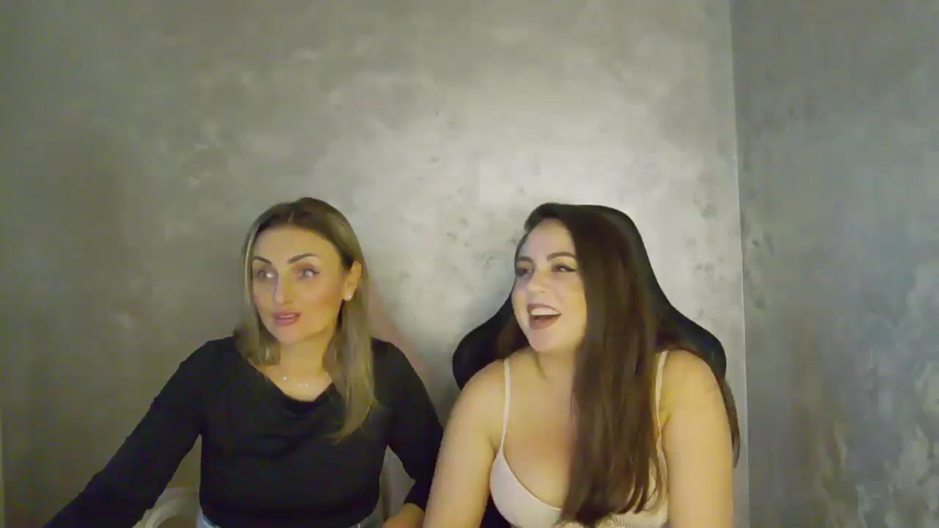 Gallery image thumbnail from NotVanilla's myfreecams stream on, 11/28/2025, 07:17 image 1 of 20
