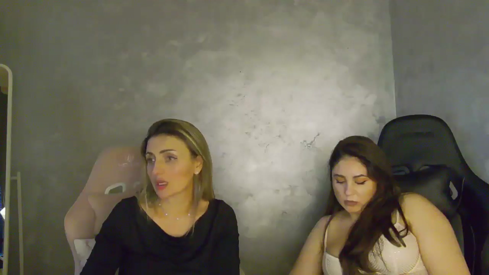 Gallery image thumbnail from NotVanilla's myfreecams stream on, 11/28/2025, 07:17 image 17 of 20