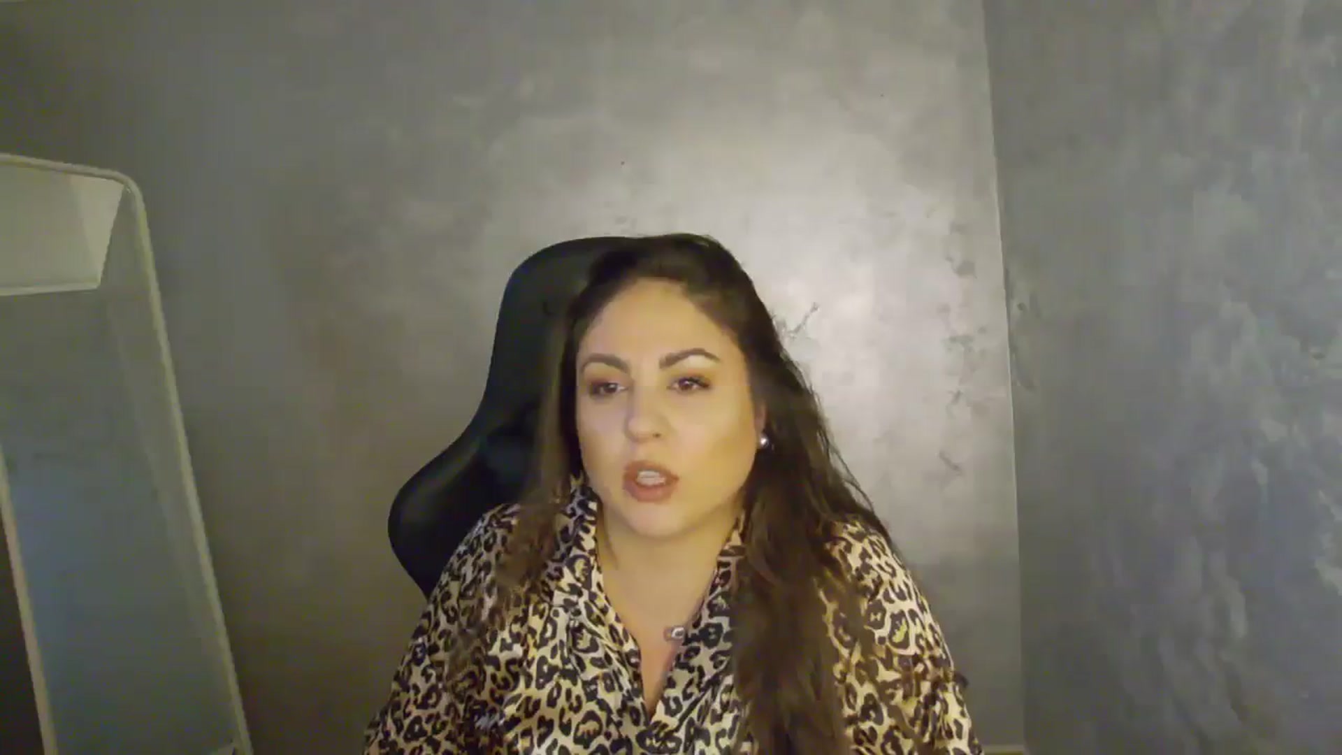 Gallery image thumbnail from NotVanilla's myfreecams stream on, 12/10/2025, 22:15 image 3 of 20