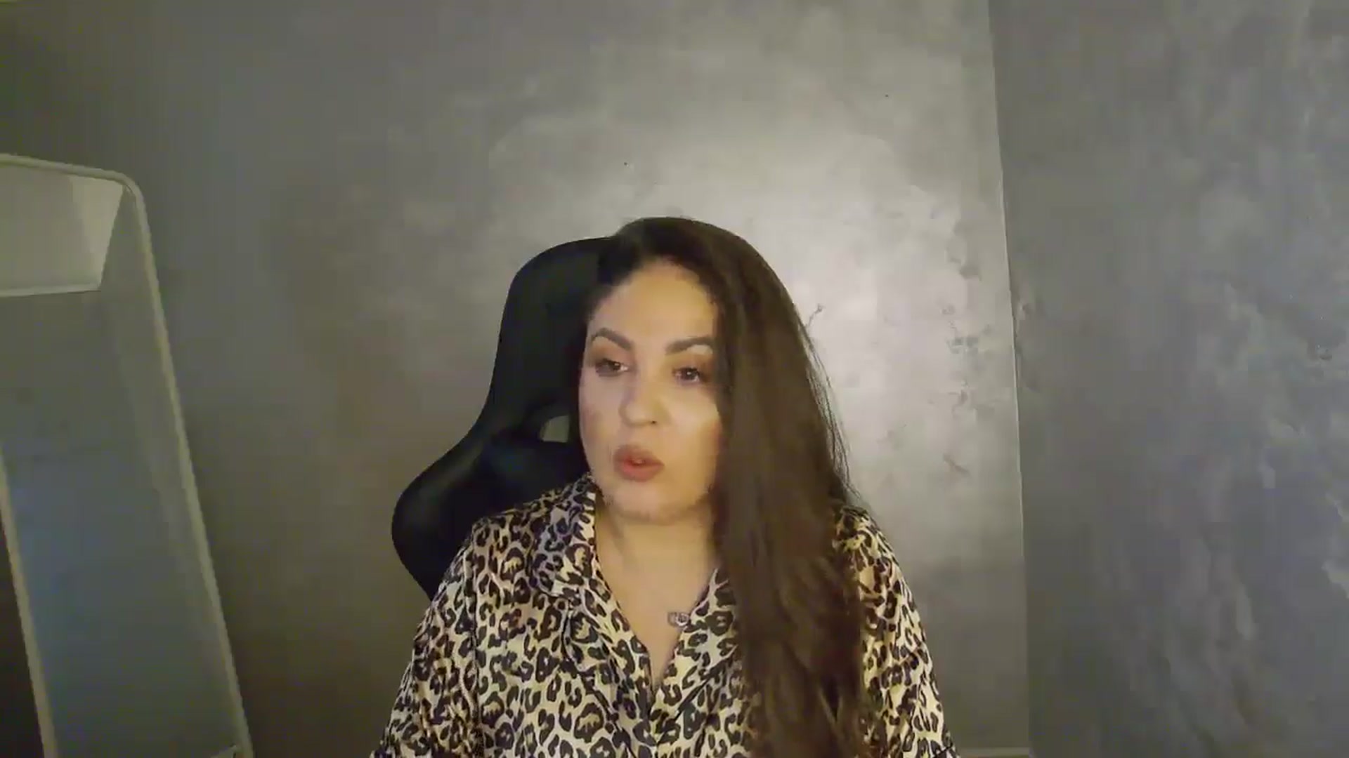 Gallery image thumbnail from NotVanilla's myfreecams stream on, 12/10/2025, 22:15 image 7 of 20