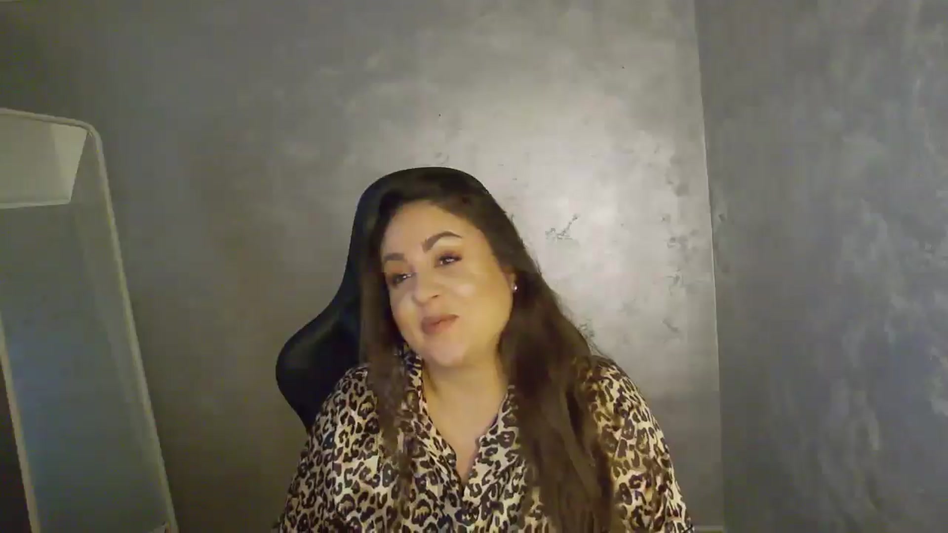 Gallery image thumbnail from NotVanilla's myfreecams stream on, 12/10/2025, 22:15 image 4 of 20