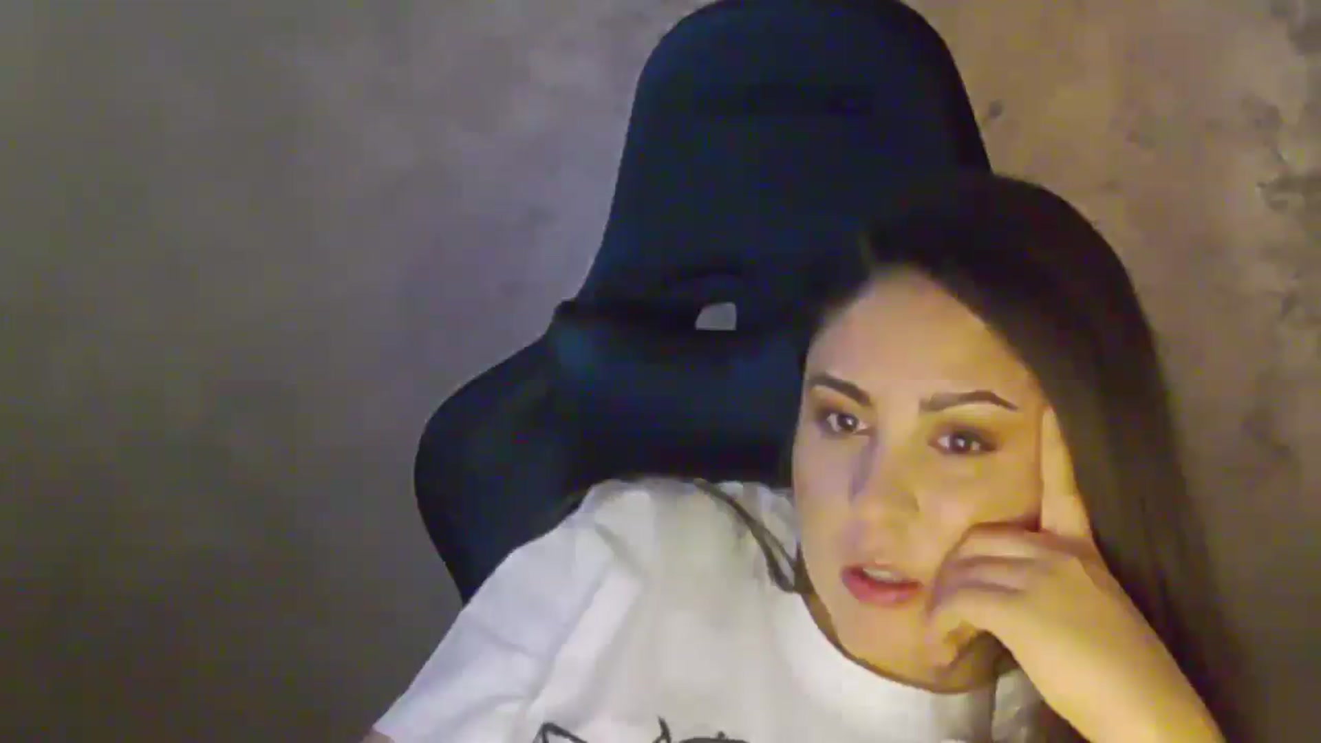 Gallery image thumbnail from NotVanilla's myfreecams stream on, 12/14/2025, 01:40 image 20 of 20