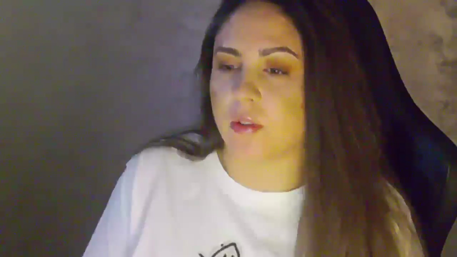 Gallery image thumbnail from NotVanilla's myfreecams stream on, 12/14/2025, 01:40 image 8 of 20