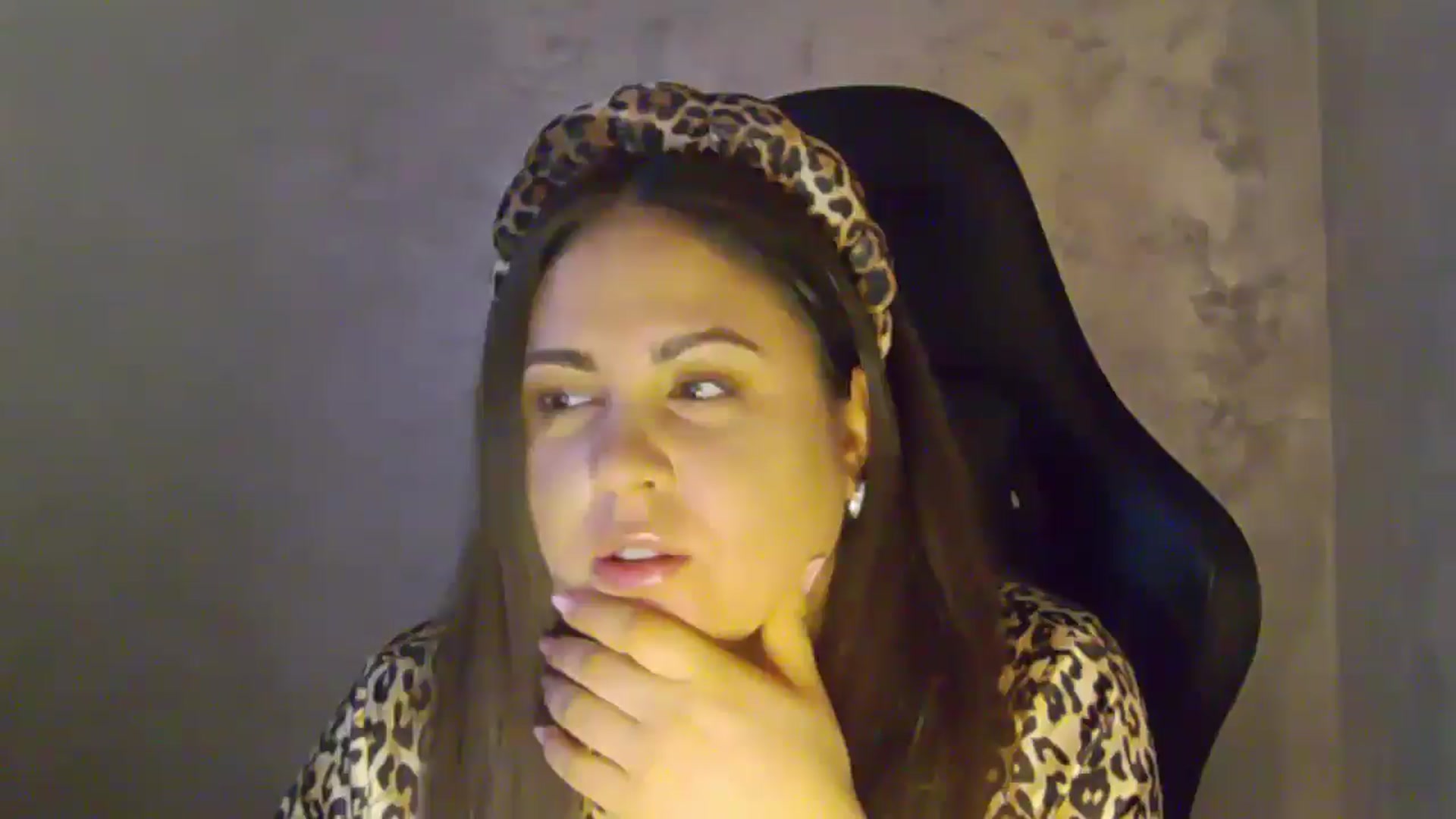 Gallery image thumbnail from NotVanilla's myfreecams stream on, 12/14/2025, 06:19 image 15 of 20
