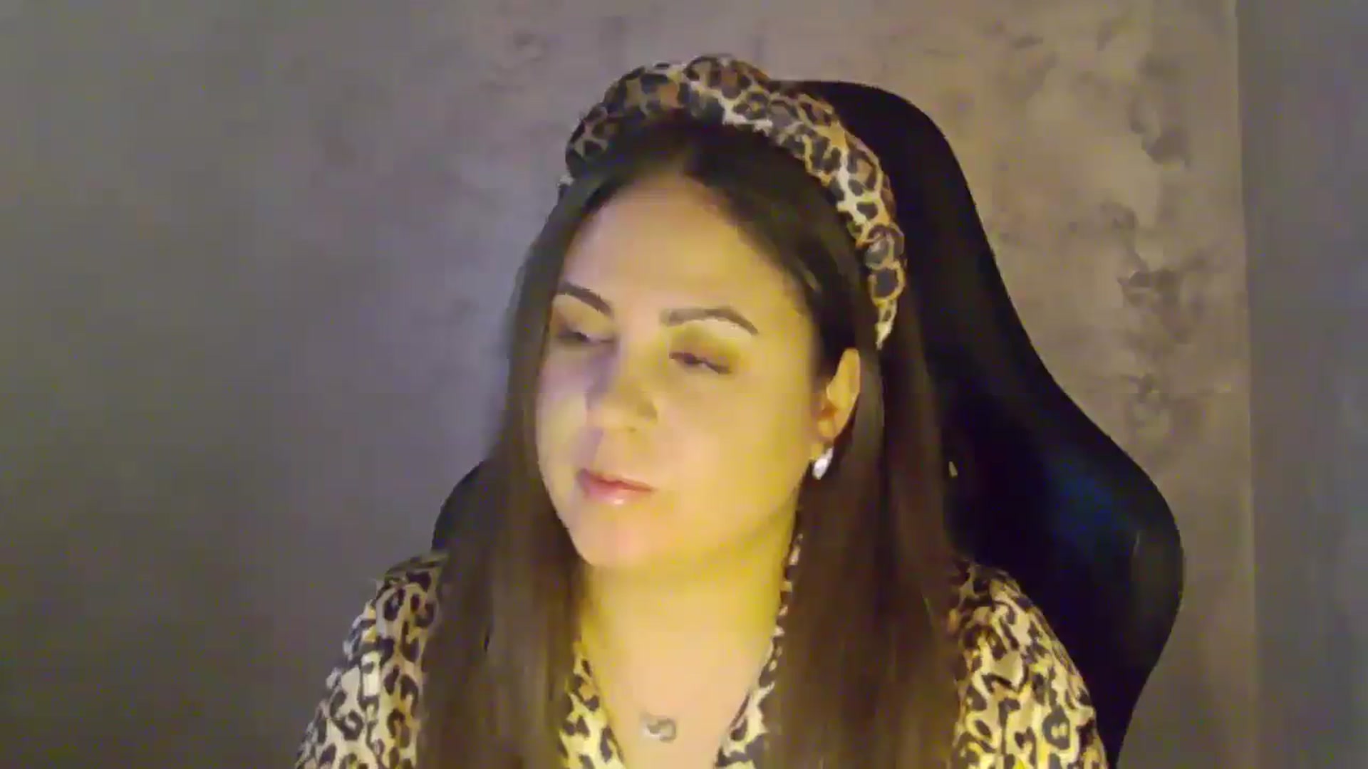 Gallery image thumbnail from NotVanilla's myfreecams stream on, 12/14/2025, 06:19 image 14 of 20